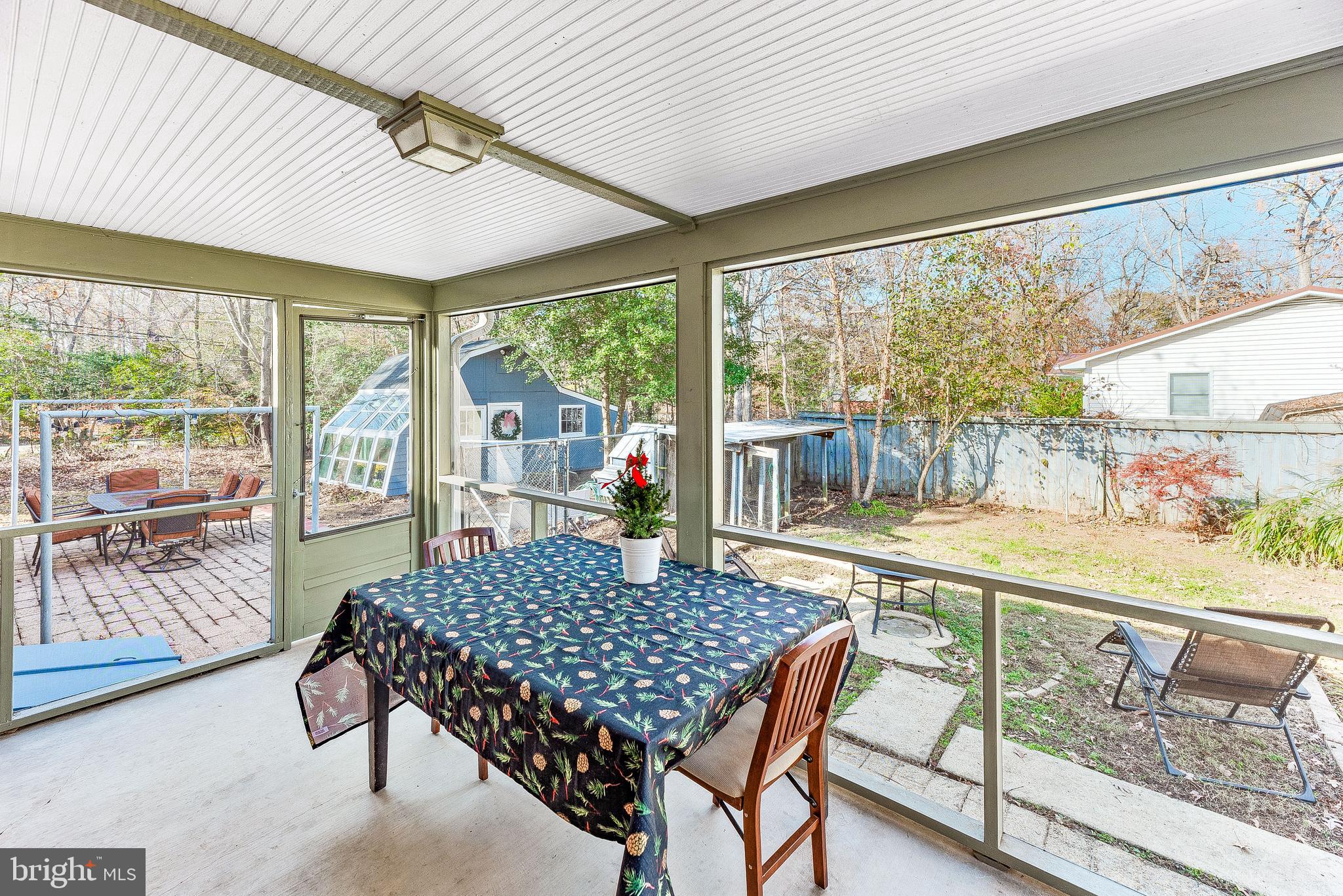 BRETON BAY ESTATES - Residential