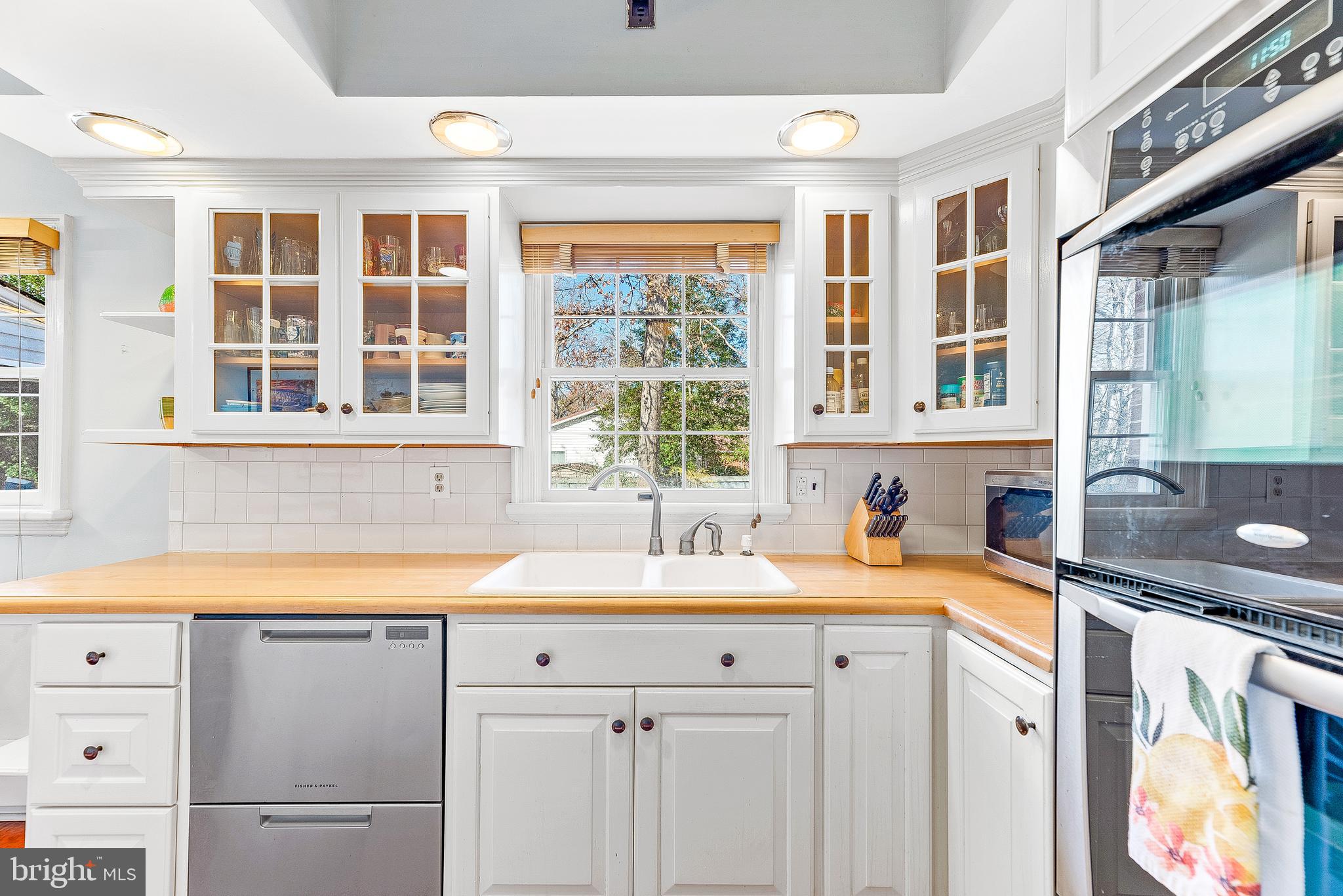 BRETON BAY ESTATES - Residential