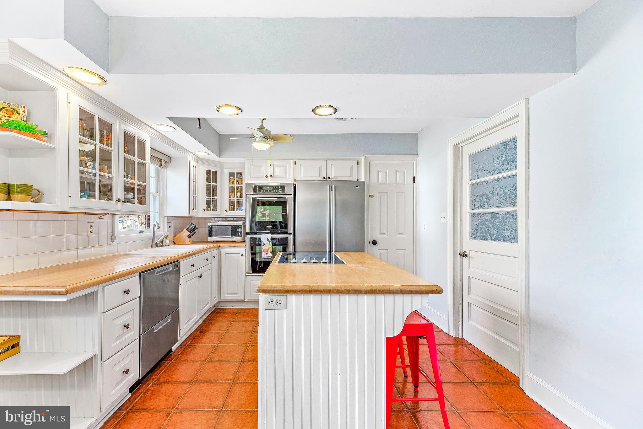 BRETON BAY ESTATES - Residential