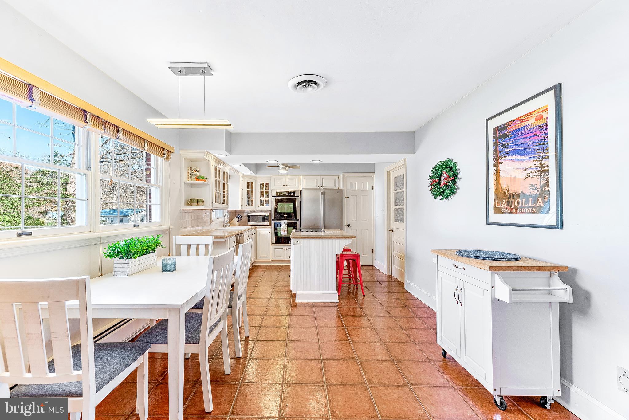 BRETON BAY ESTATES - Residential