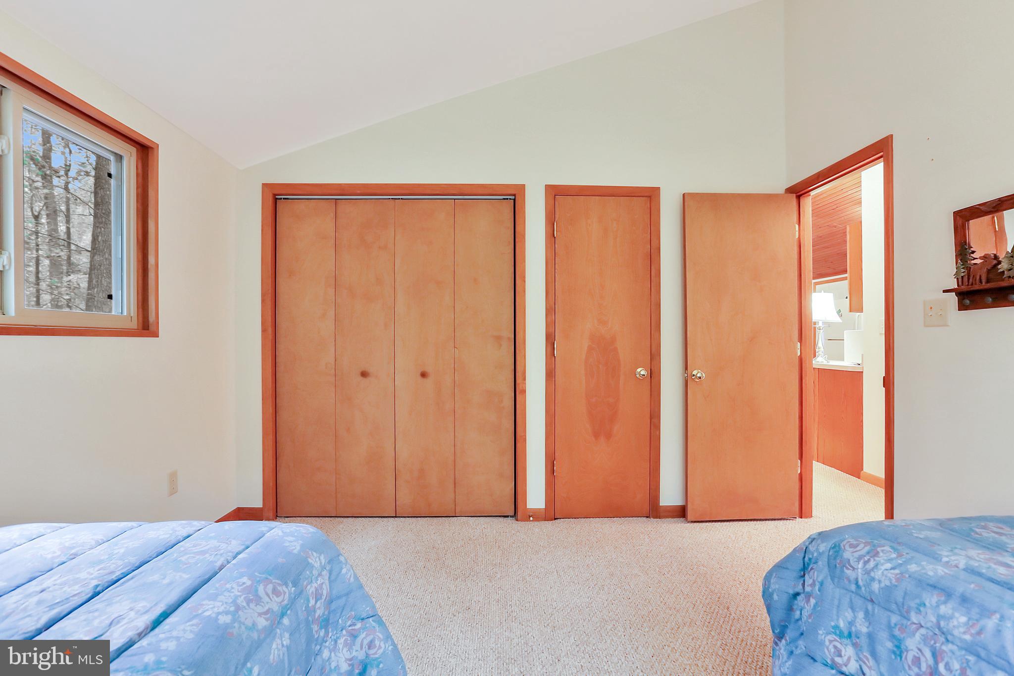 THE WOODS - Residential