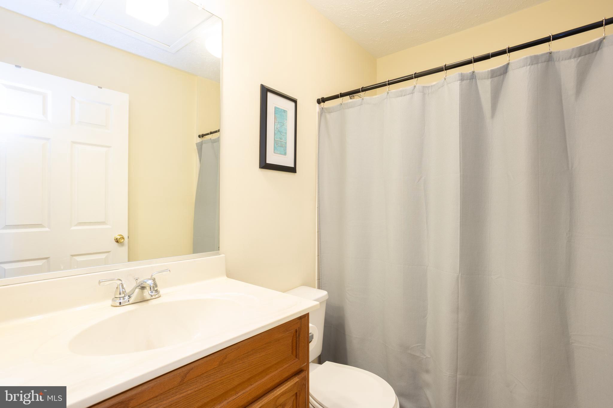 CONSTANT FRIENDSHIP - Residential