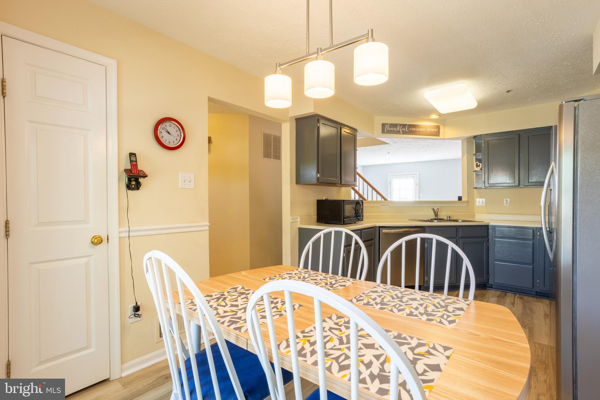 CONSTANT FRIENDSHIP - Residential