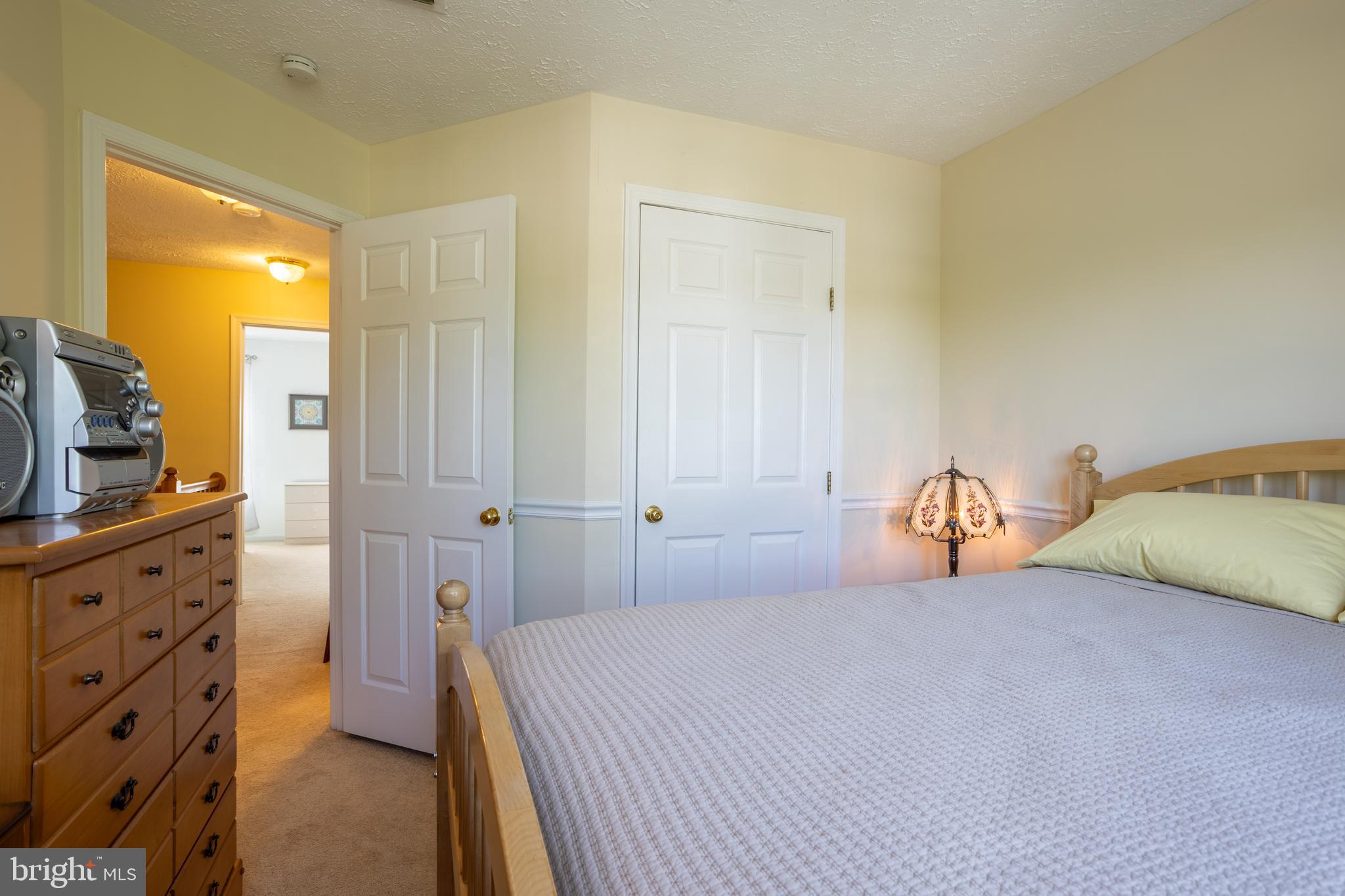 CONSTANT FRIENDSHIP - Residential