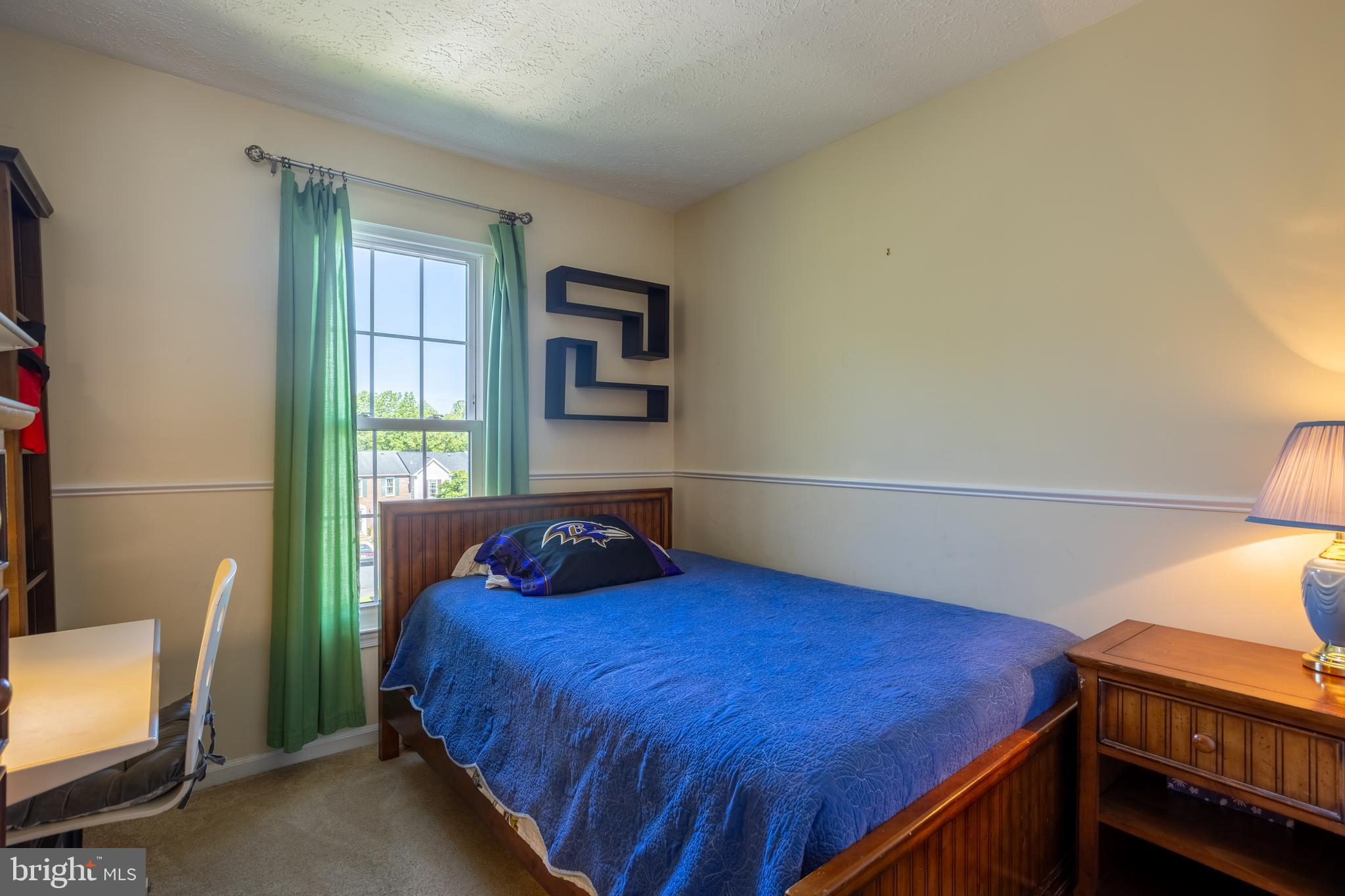 CONSTANT FRIENDSHIP - Residential