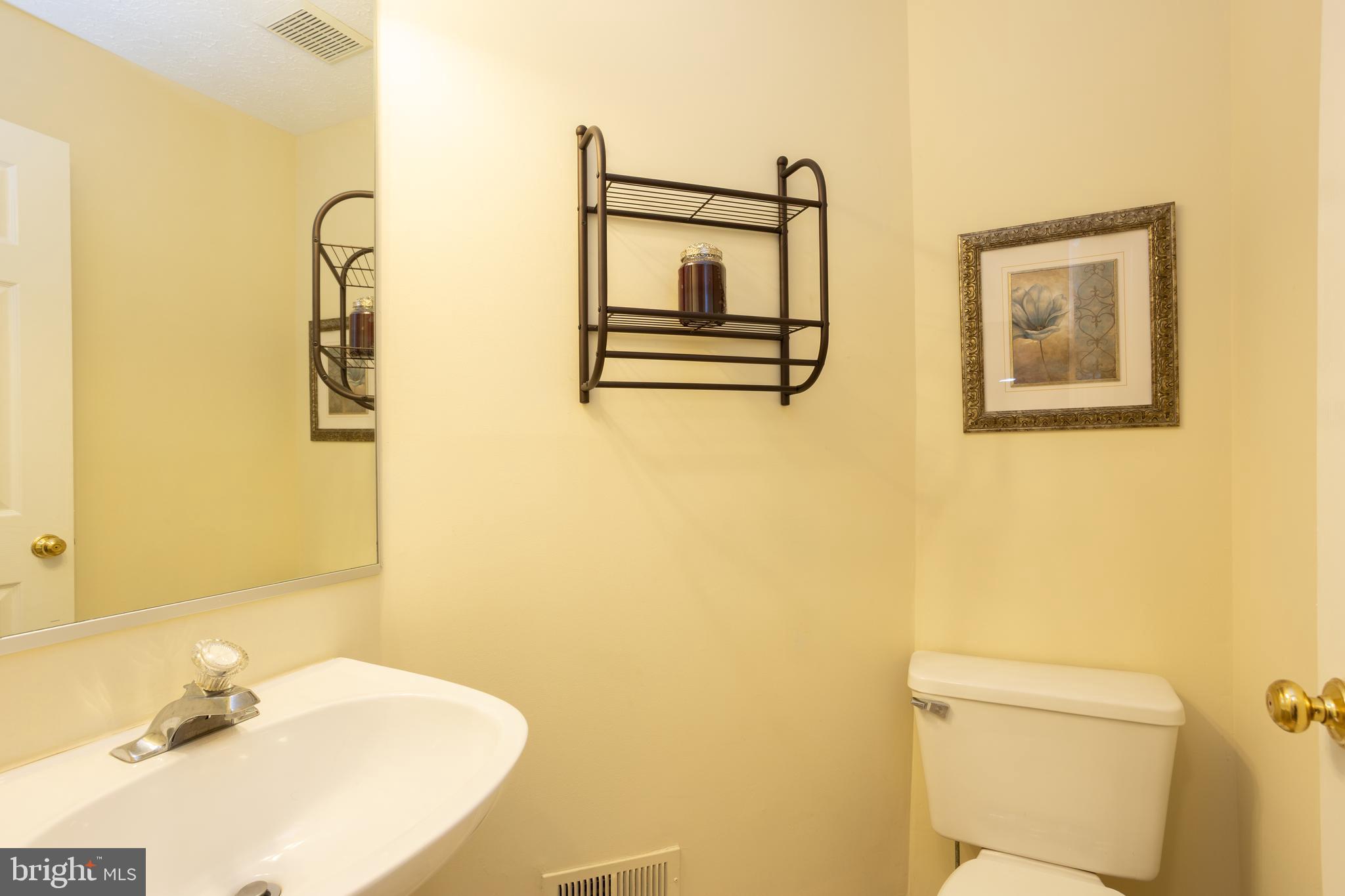 CONSTANT FRIENDSHIP - Residential