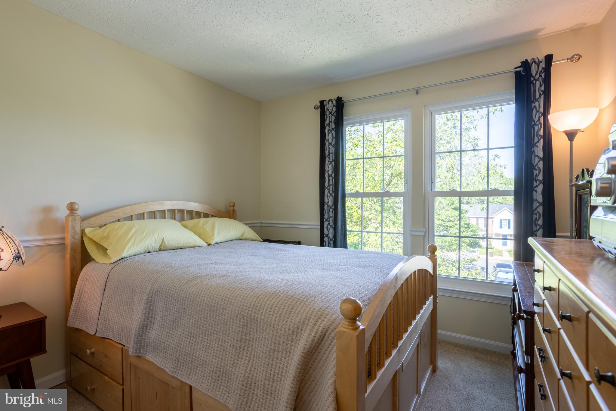 CONSTANT FRIENDSHIP - Residential