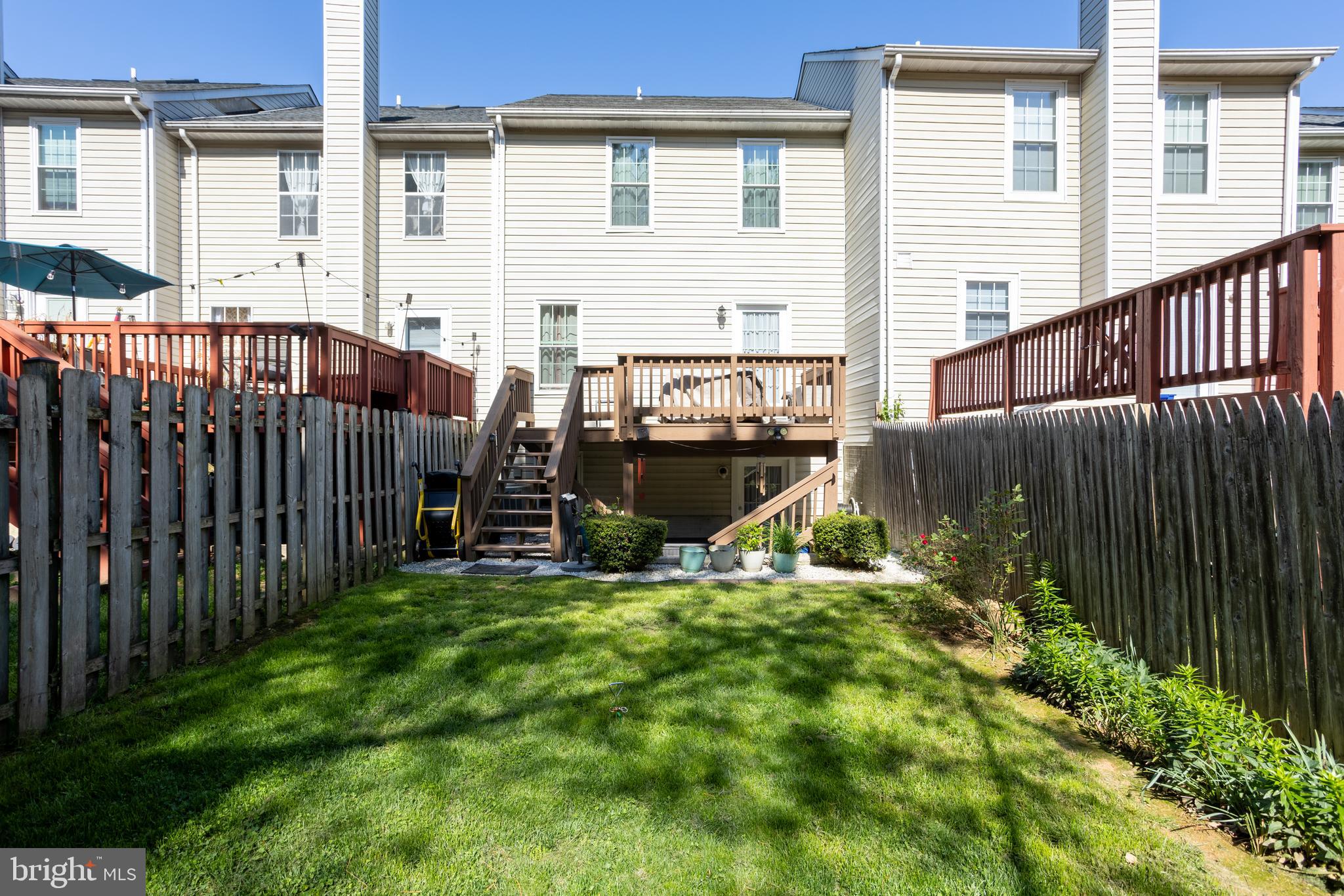 CONSTANT FRIENDSHIP - Residential