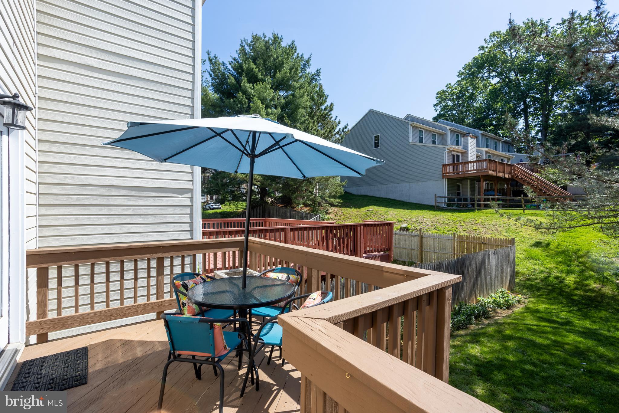 CONSTANT FRIENDSHIP - Residential