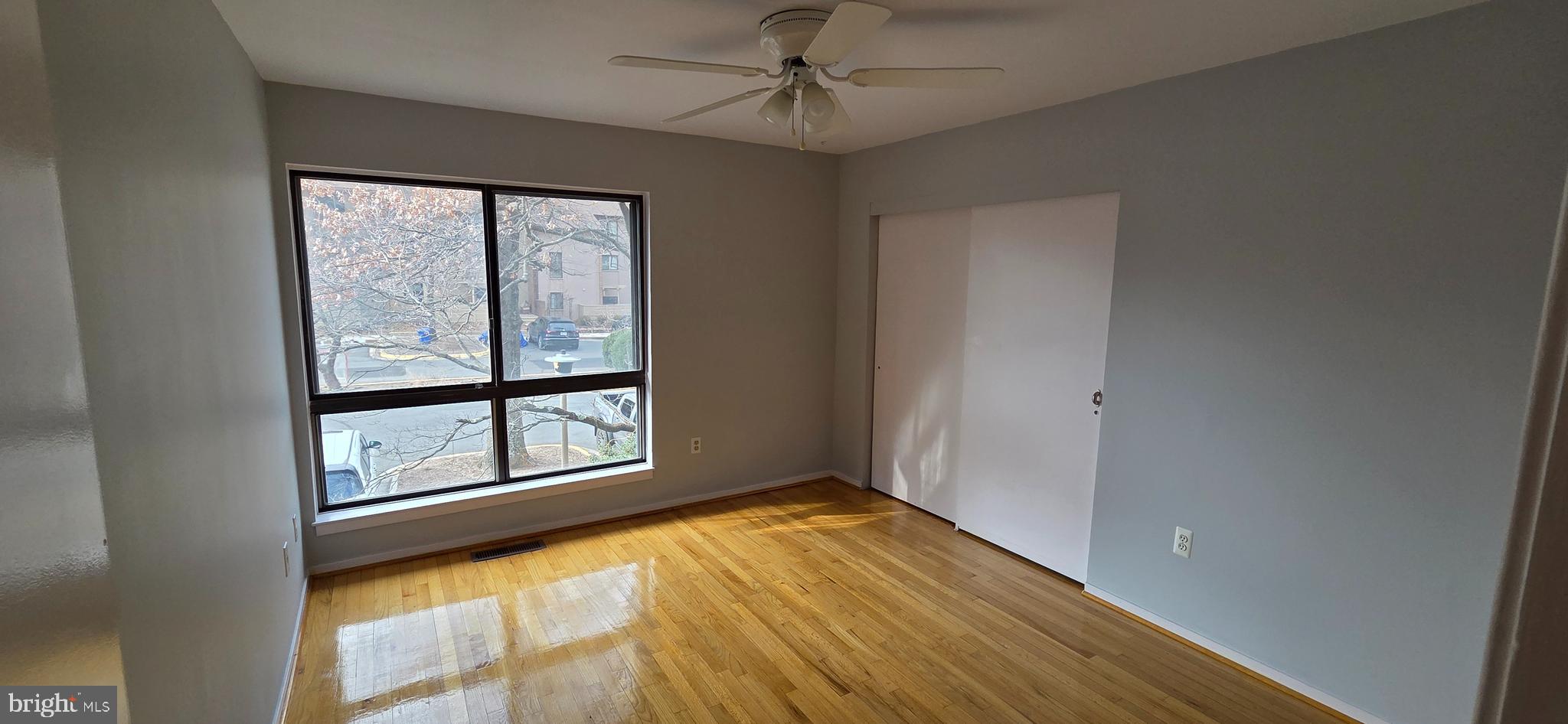 RESTON - Residential Lease