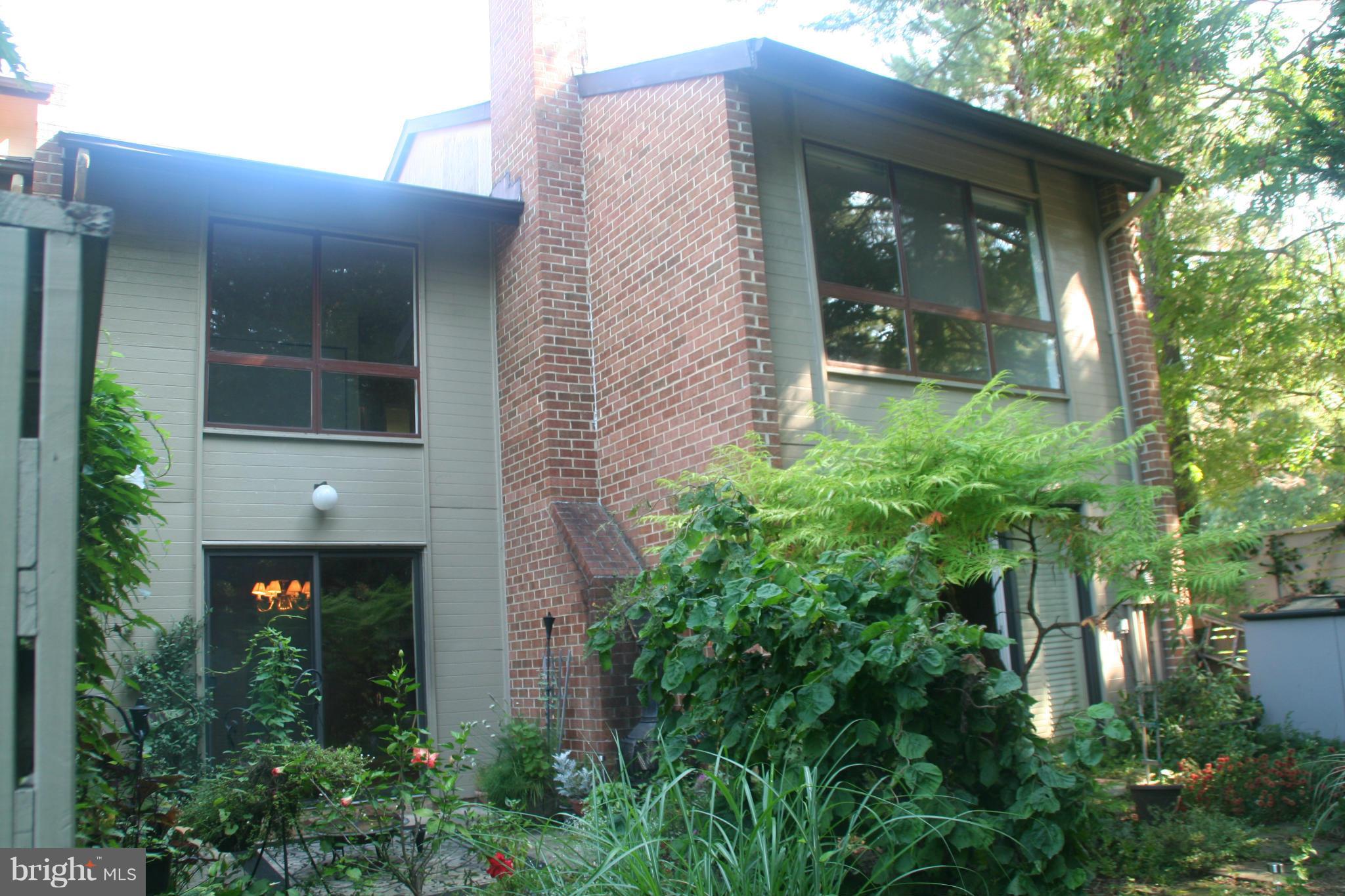 RESTON - Residential Lease