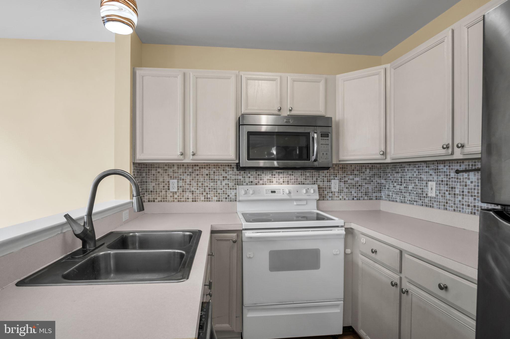 COURTYARDS OF CARLISLE - Residential