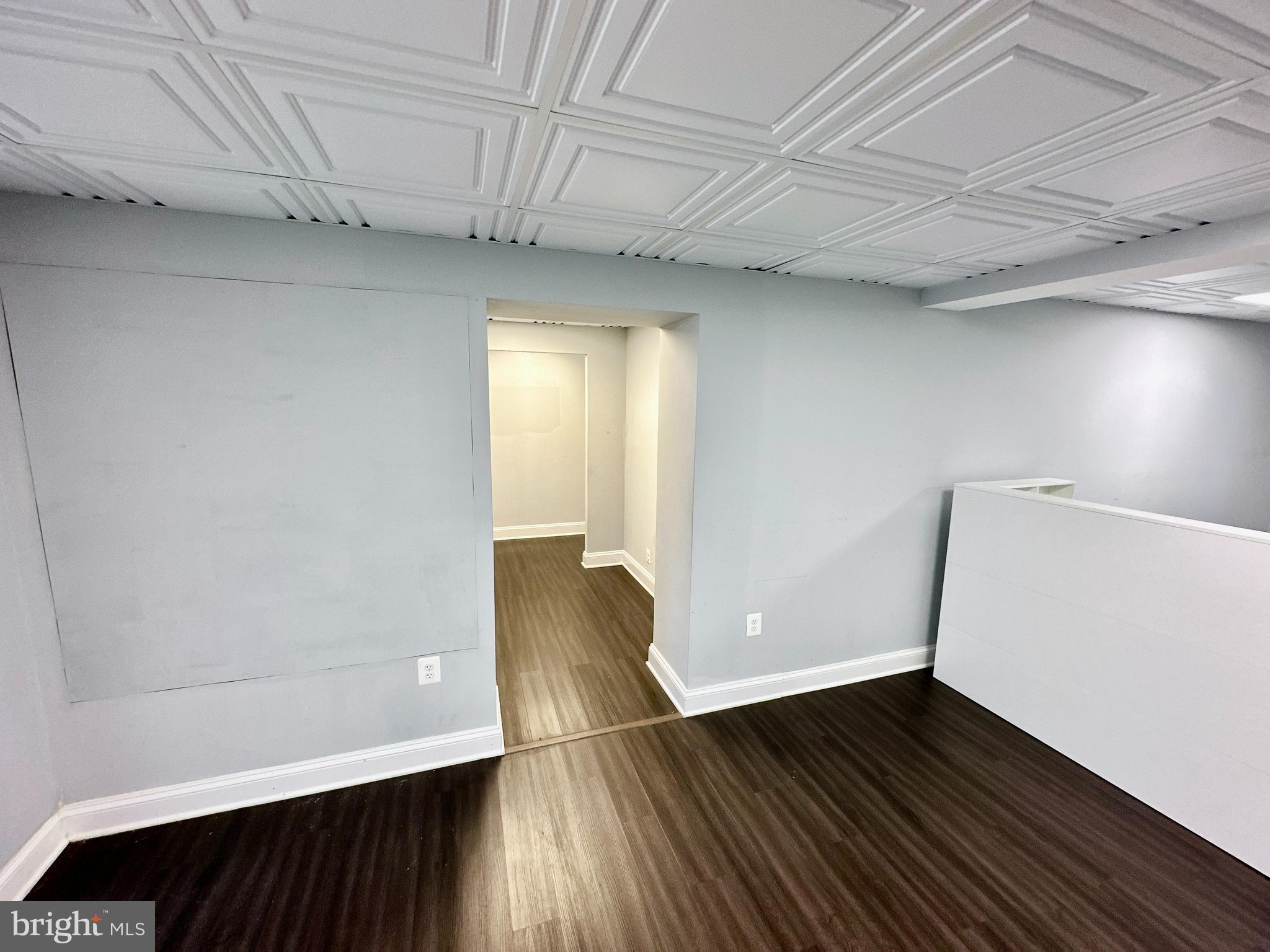 ATHOLTON SQUARE - Commercial Lease