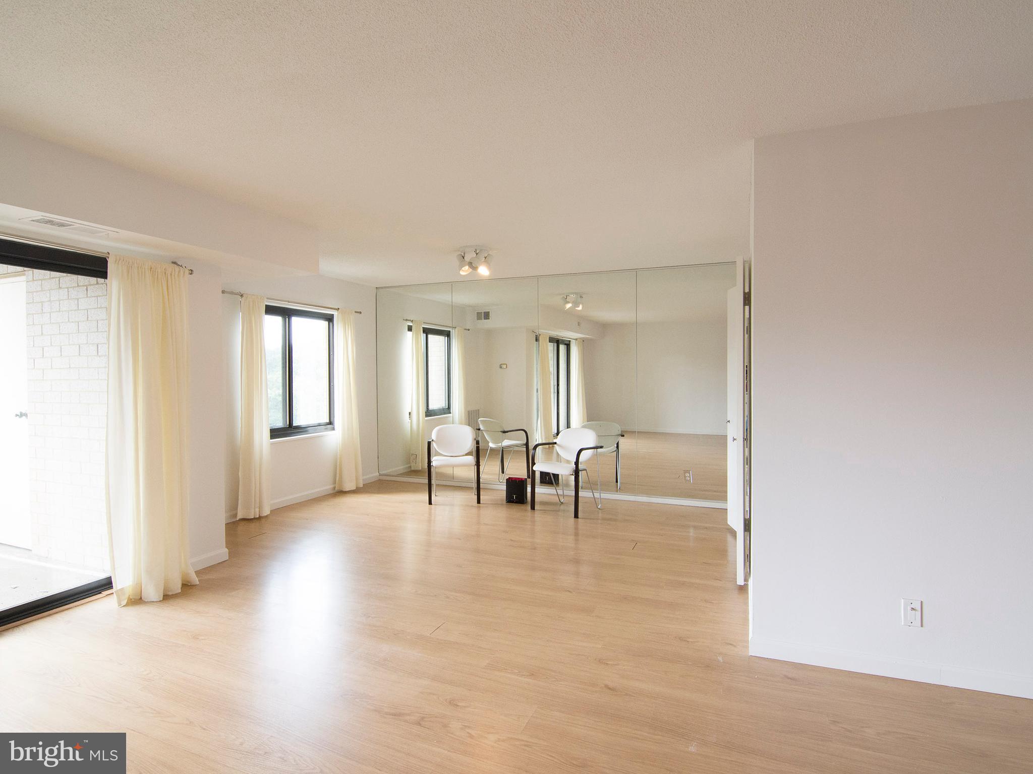 WATERGATE AT LANDMARK - Residential