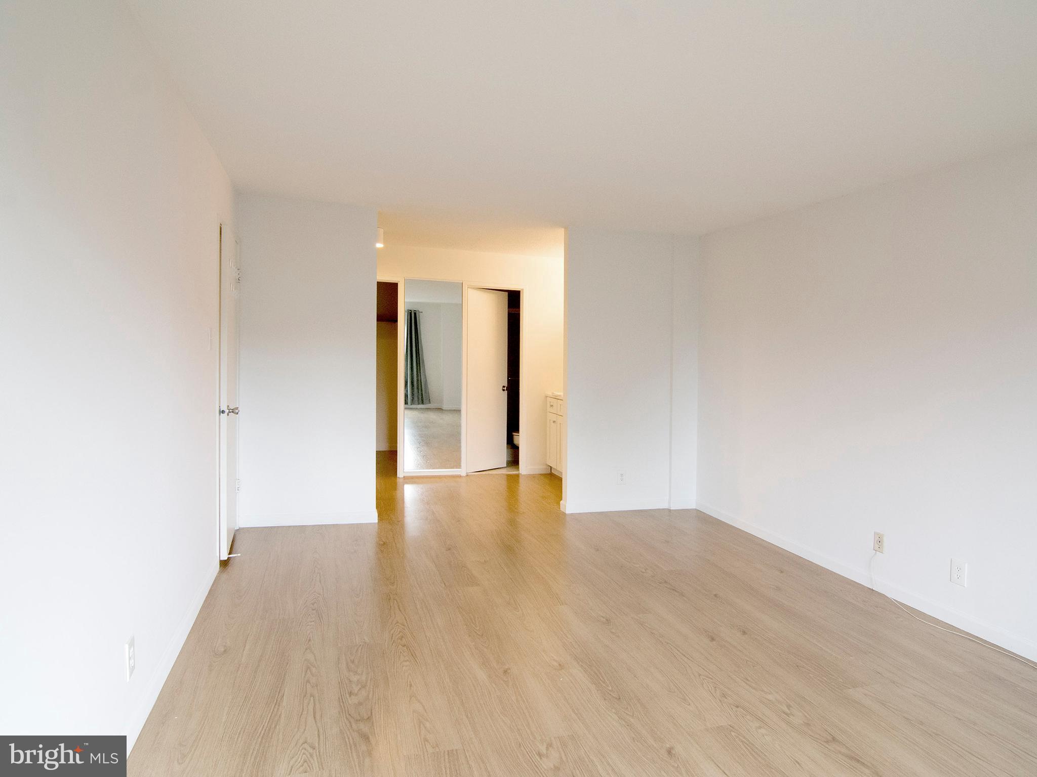 WATERGATE AT LANDMARK - Residential