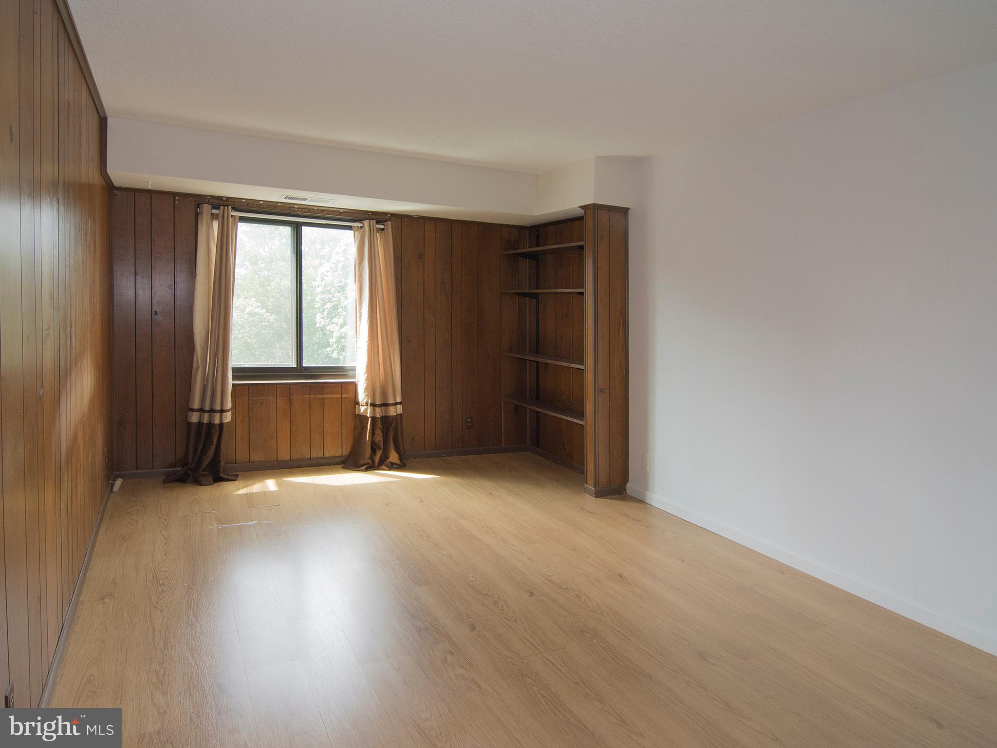 WATERGATE AT LANDMARK - Residential