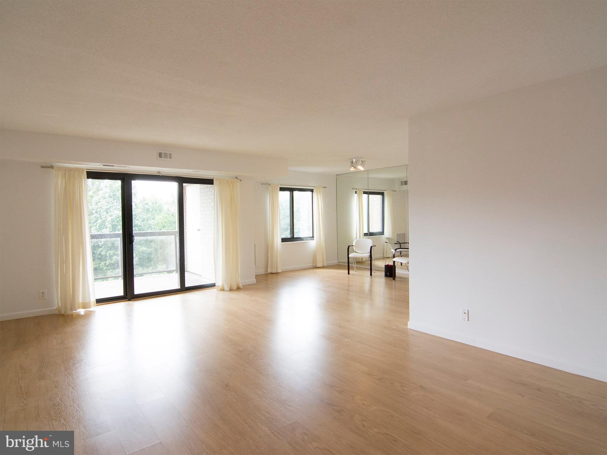 WATERGATE AT LANDMARK - Residential