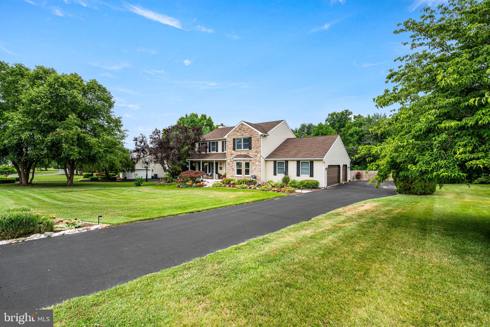 55 RAMBLEWOOD DRIVE