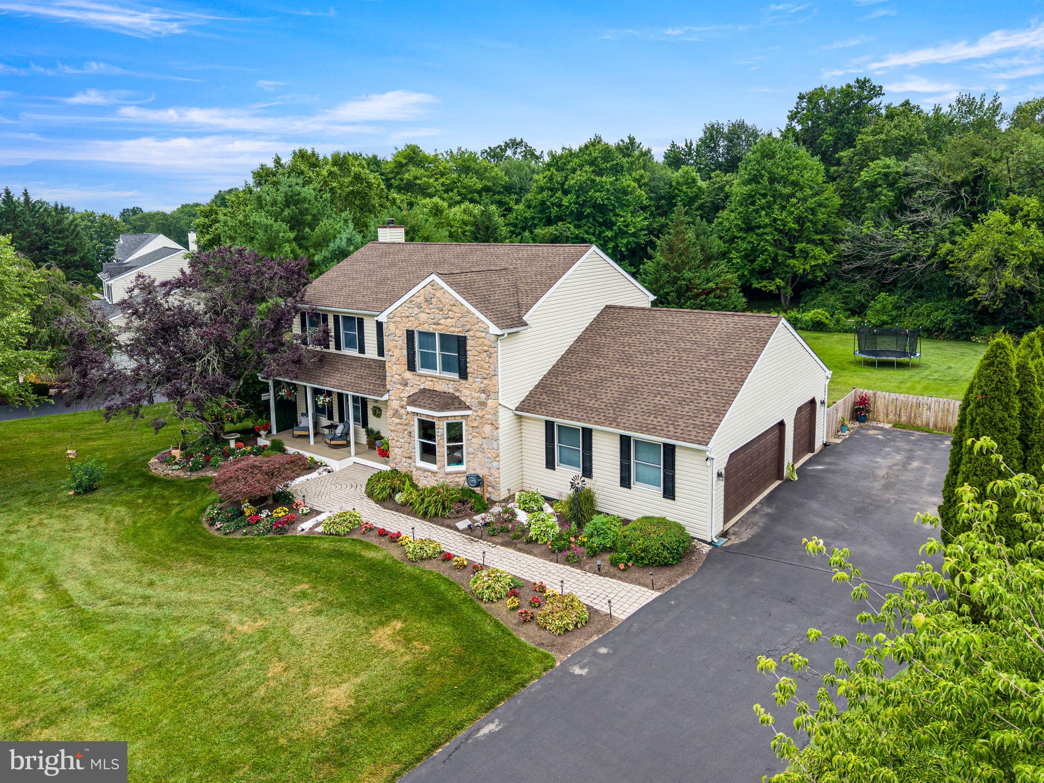 55 RAMBLEWOOD DRIVE