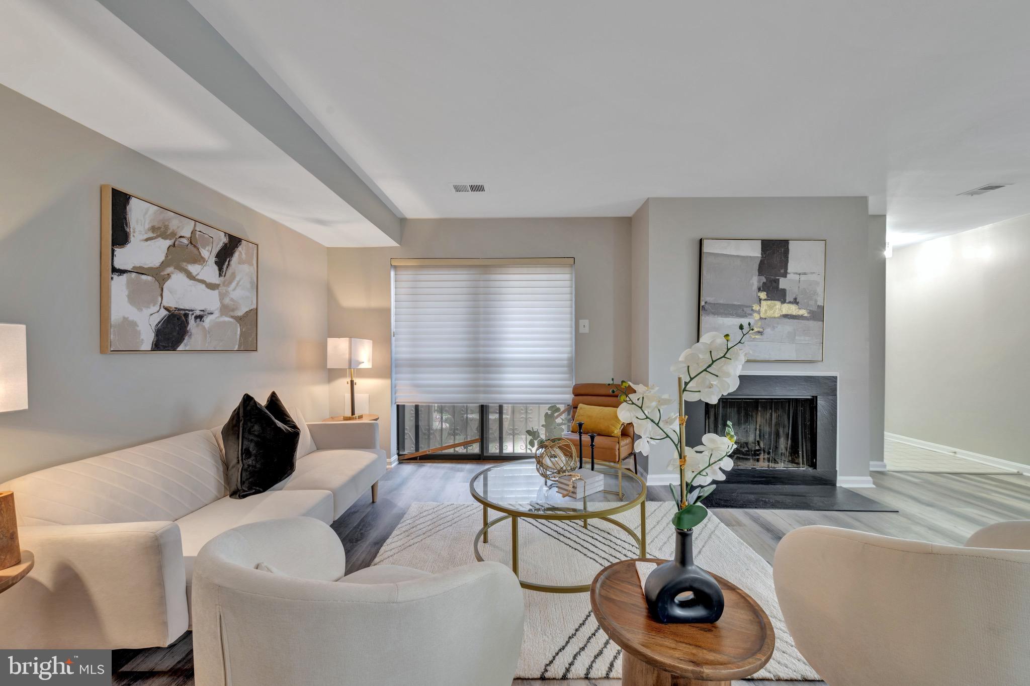 3436 SUMMIT COURT NE 3436