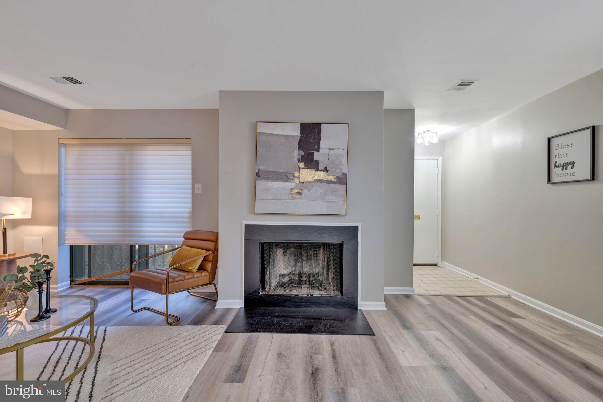 3436 SUMMIT COURT NE 3436