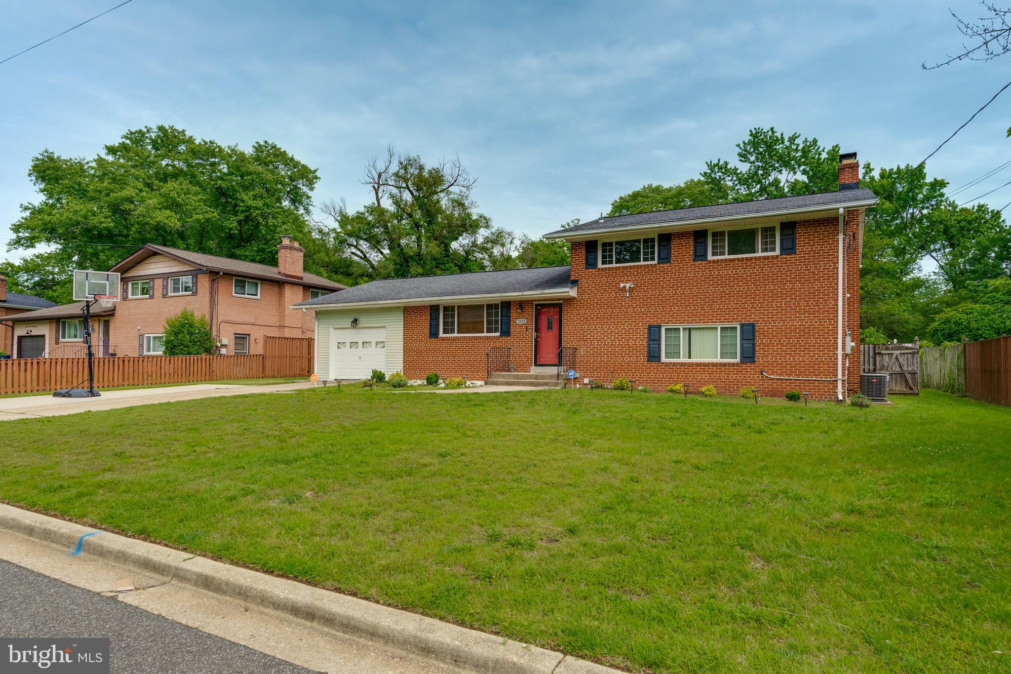 7310 WESSEX DRIVE
