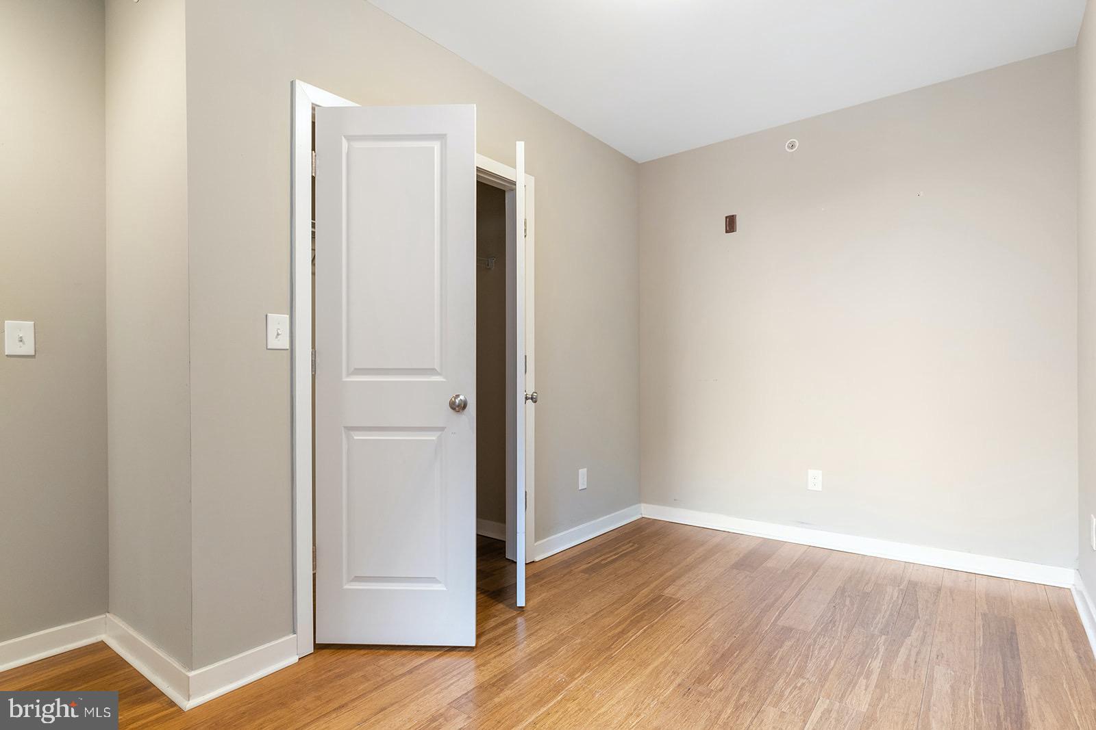 QUEEN VILLAGE - Residential Lease