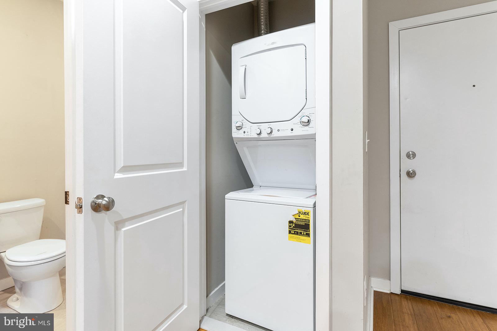 QUEEN VILLAGE - Residential Lease