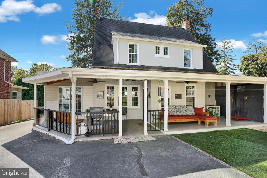 Photo of 1803 Willow Street Pike, LANCASTER, PA 17602 (MLS # PALA2095680)