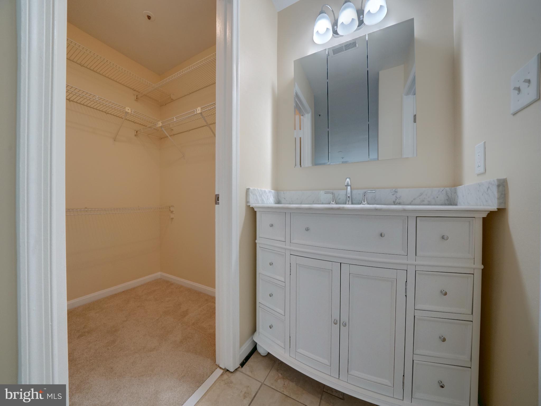 VILLAGE OF MONTGOMERY RUN - Residential Lease