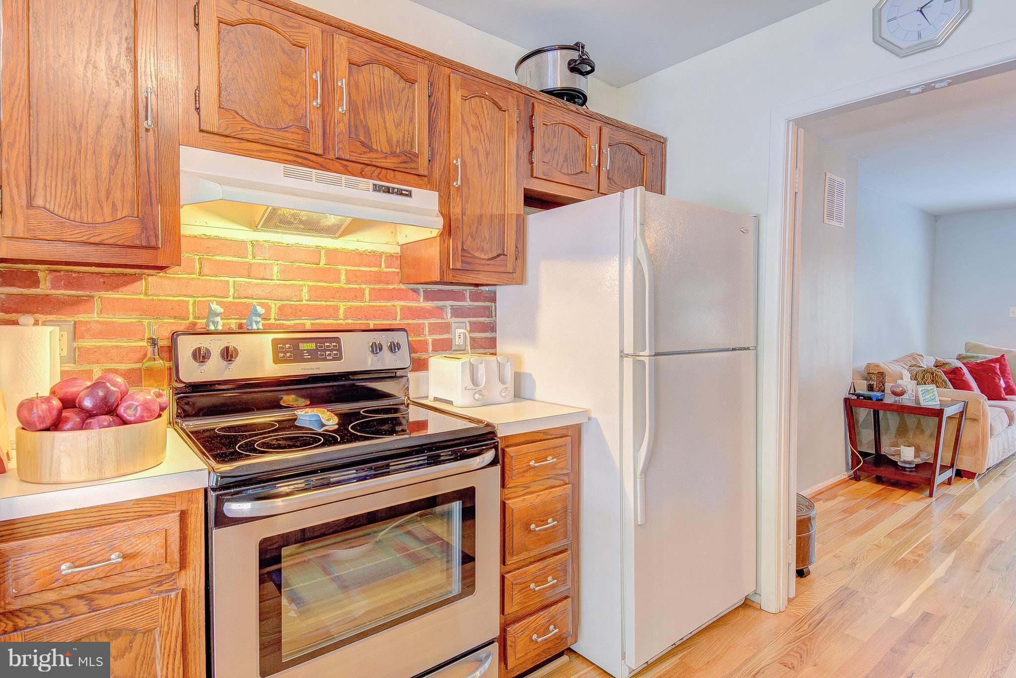 CROFTON MEADOWS - Residential