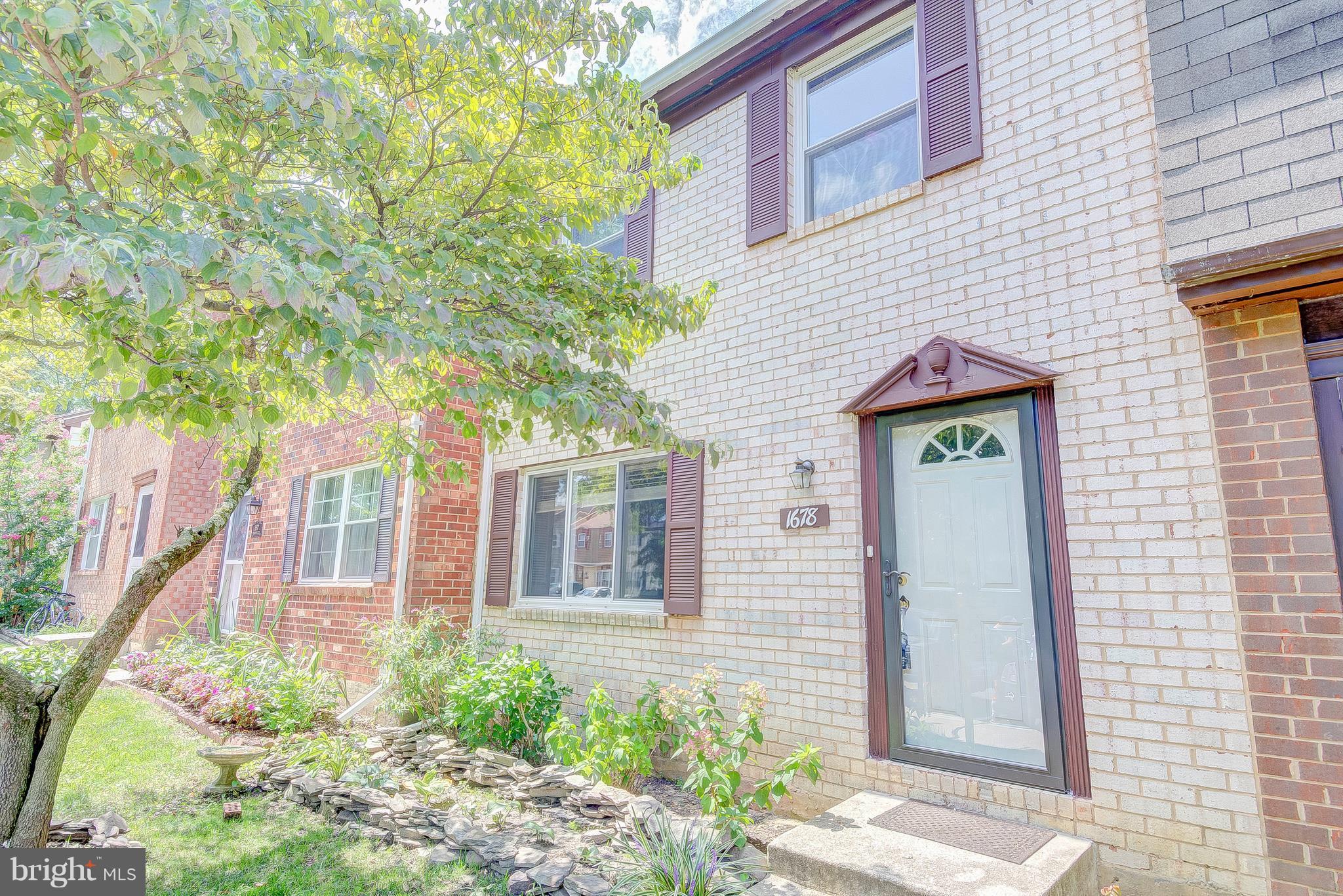 CROFTON MEADOWS - Residential