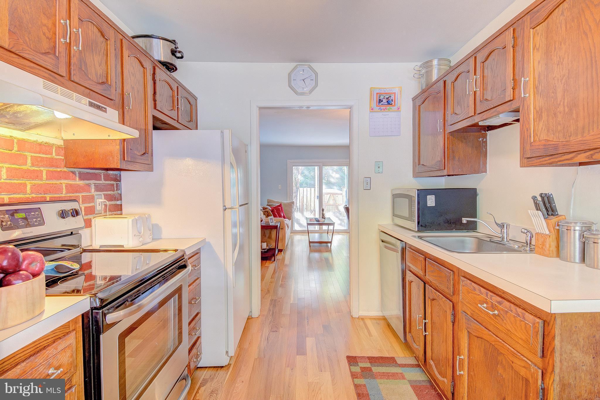 CROFTON MEADOWS - Residential