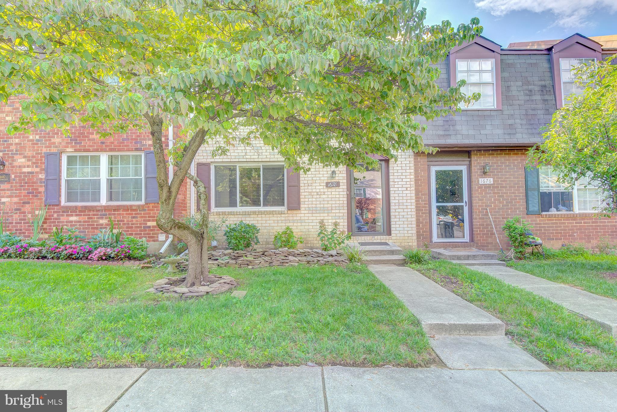 CROFTON MEADOWS - Residential