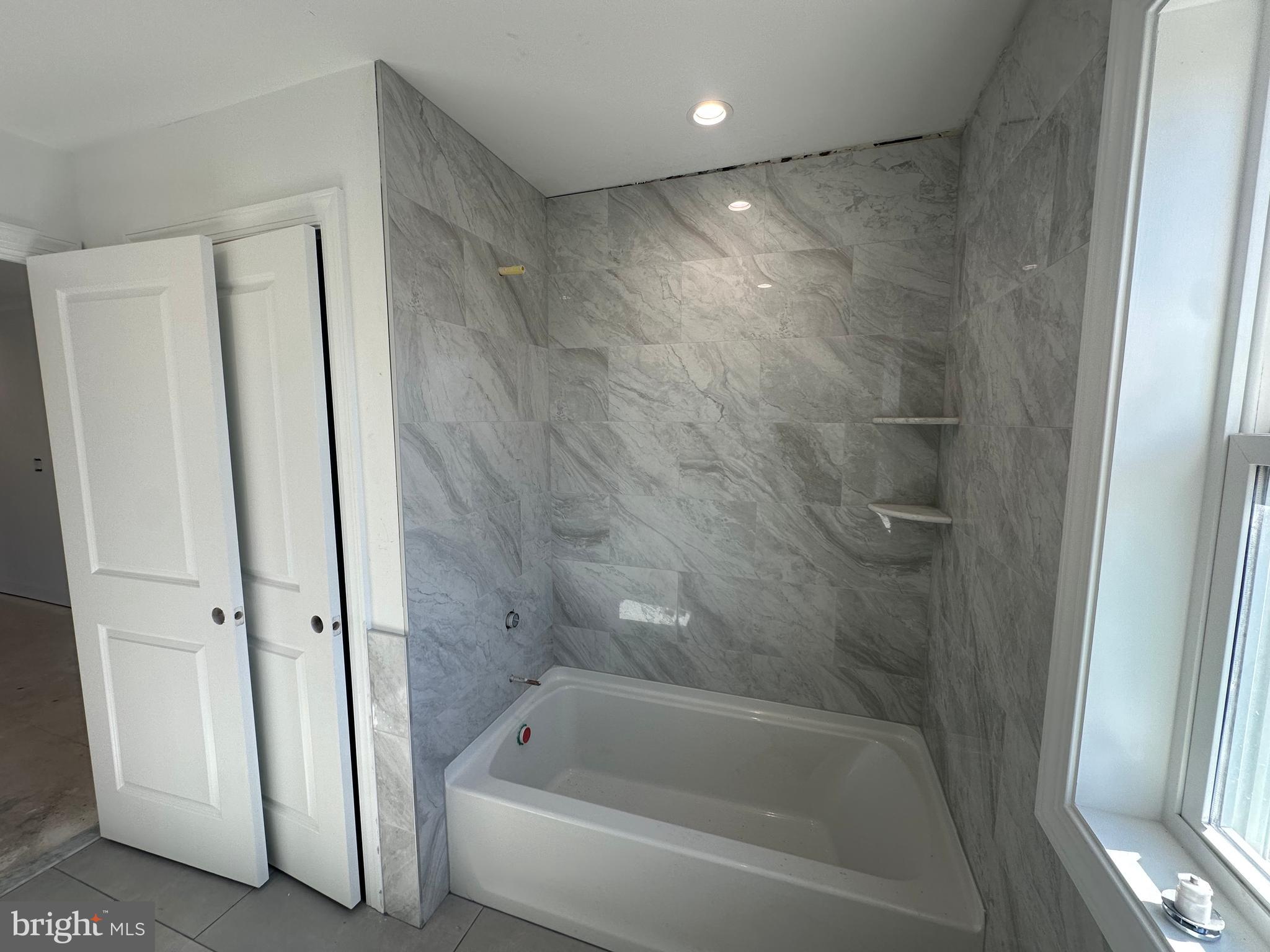 UPPER SOUTHAMPTON - Residential