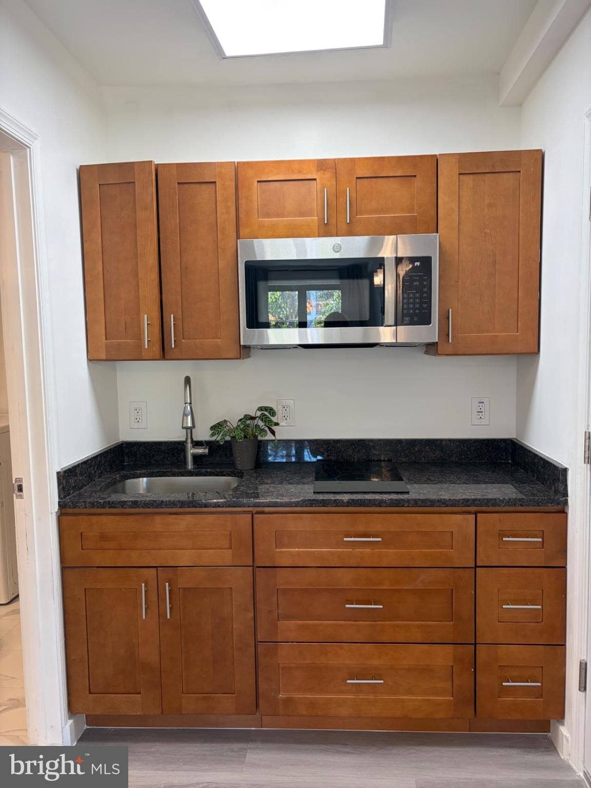 541 WASHINGTON AVENUE 2 FLOOR