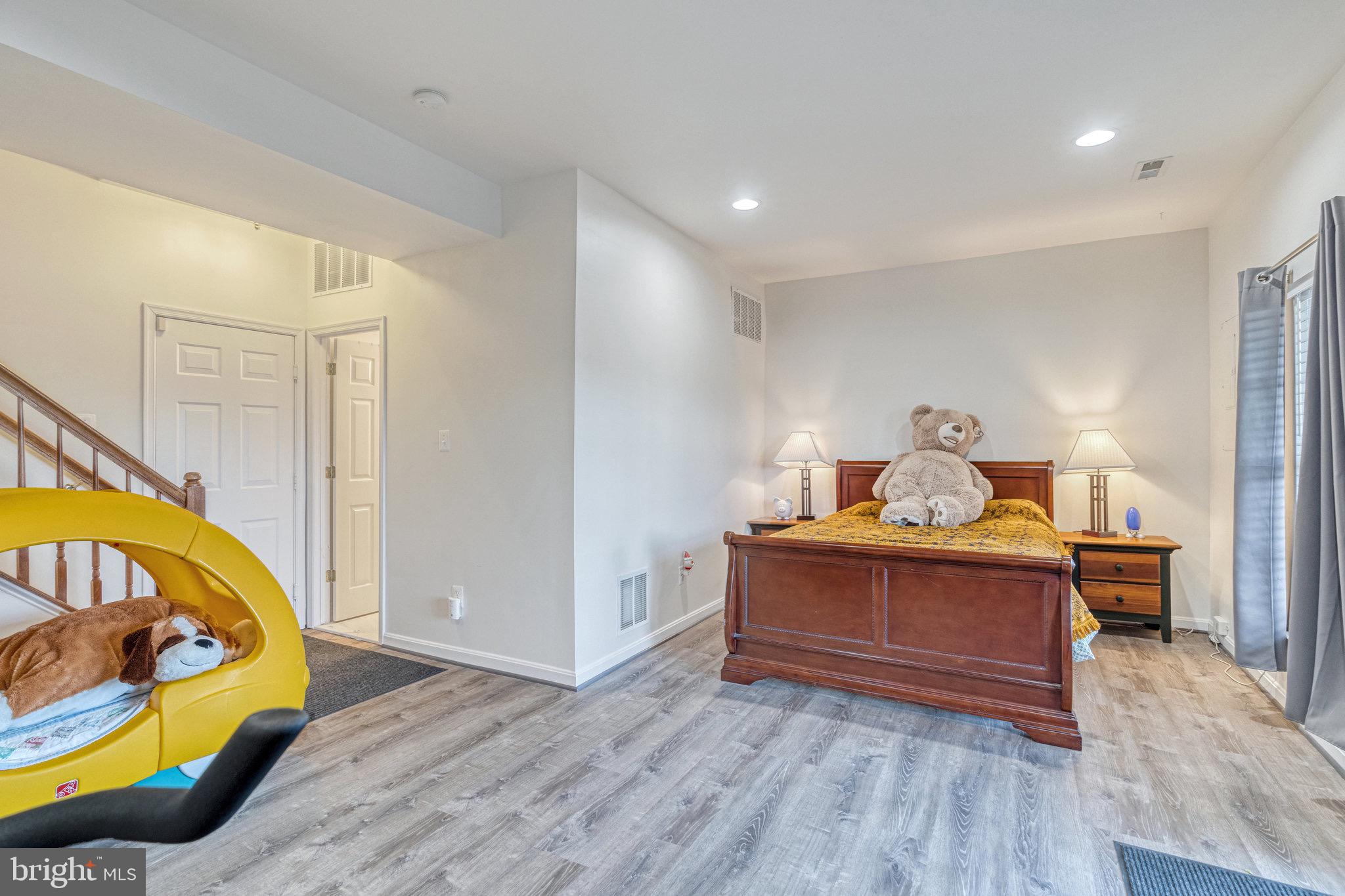 FAULKNER'S LANDING - Residential