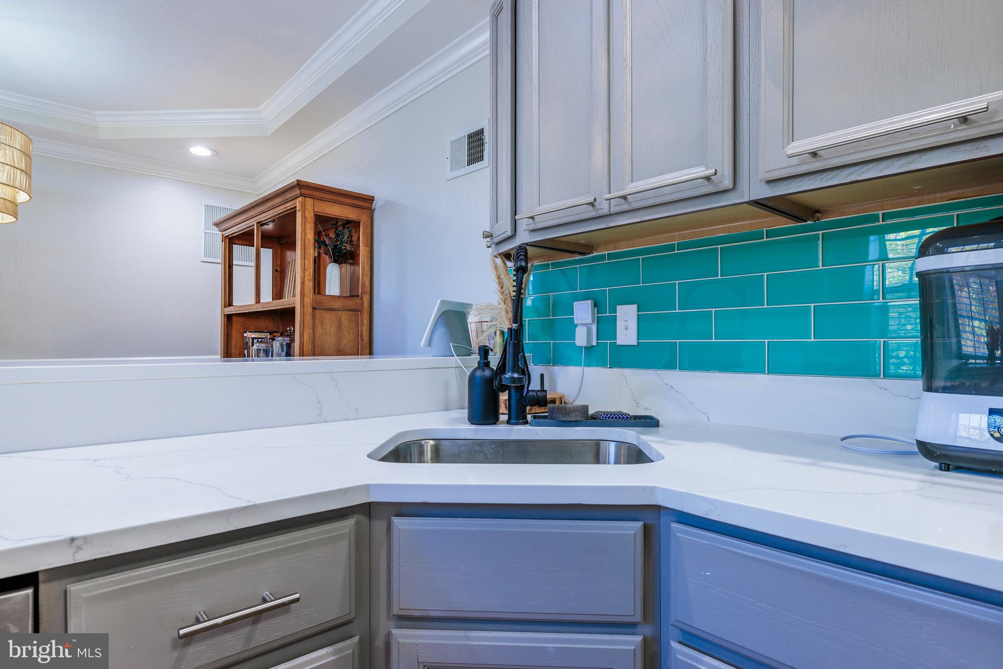 BALTIMORE HIGHLANDS - Residential