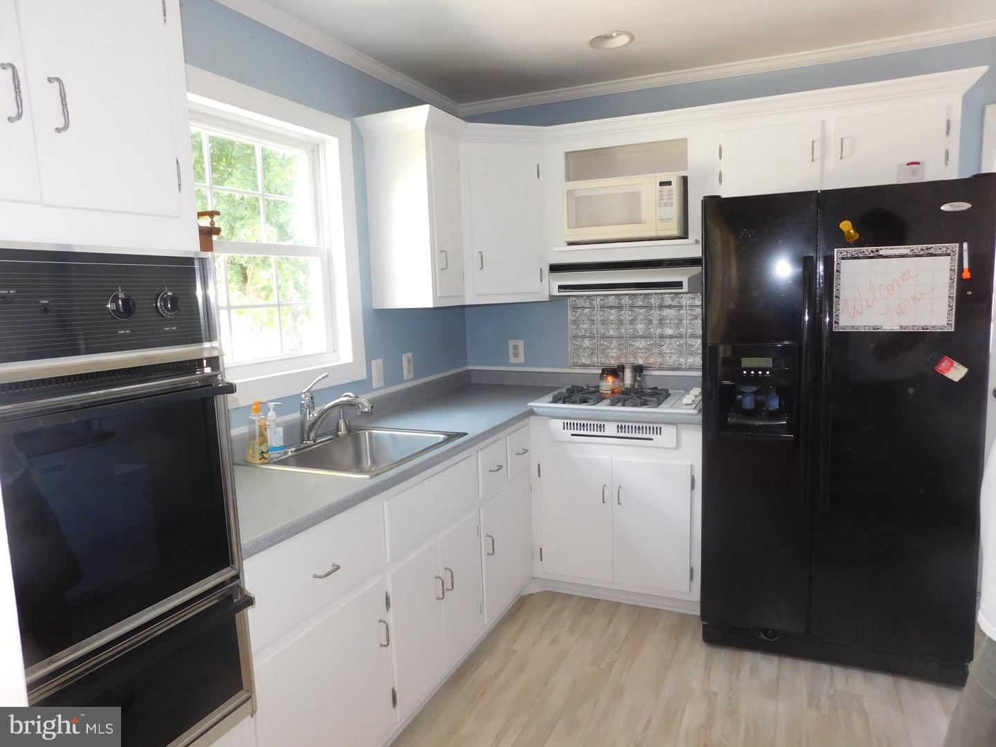 PINE GROVE HOMES - Residential