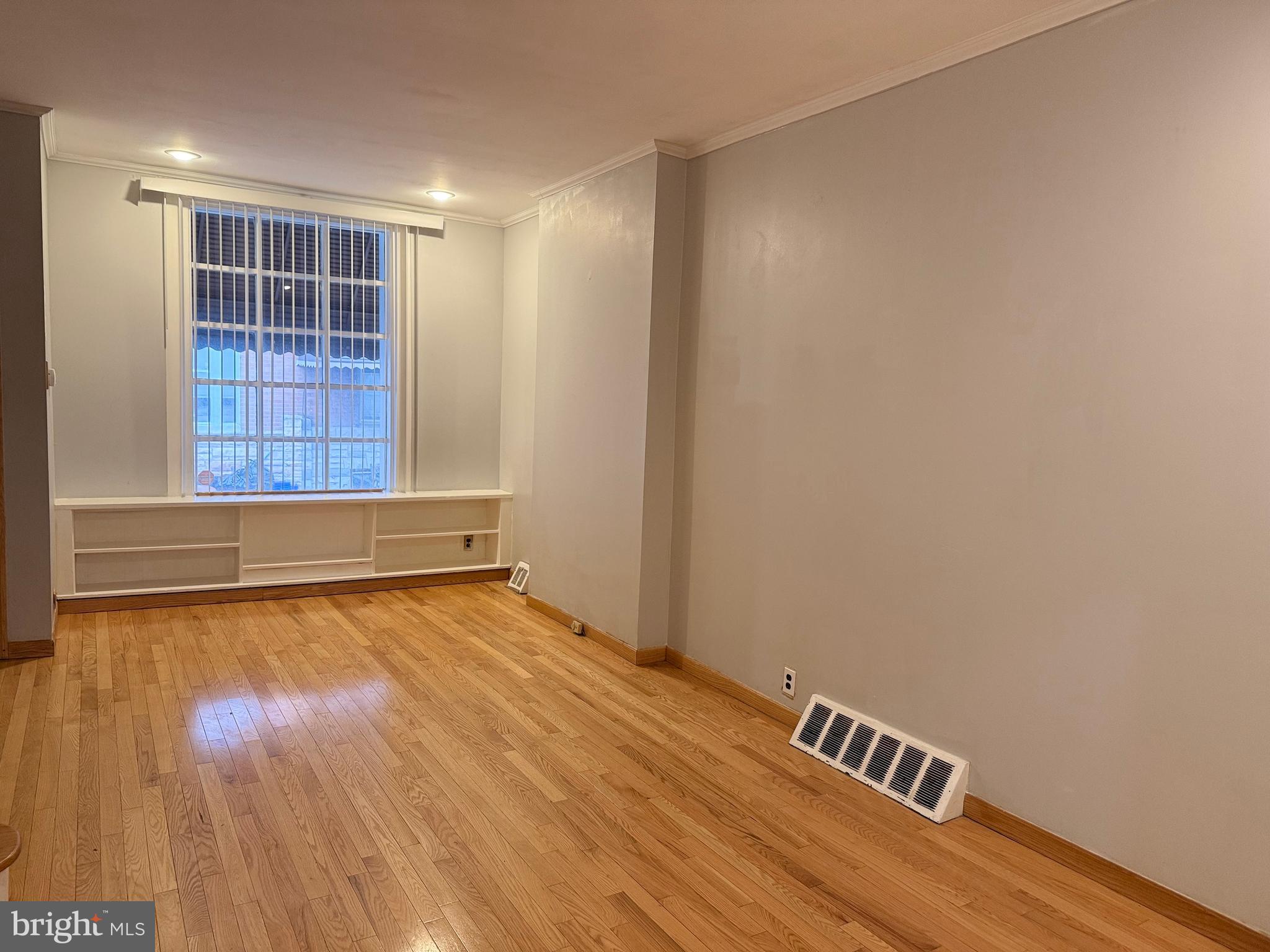 LOWER MOYAMENSING - Residential