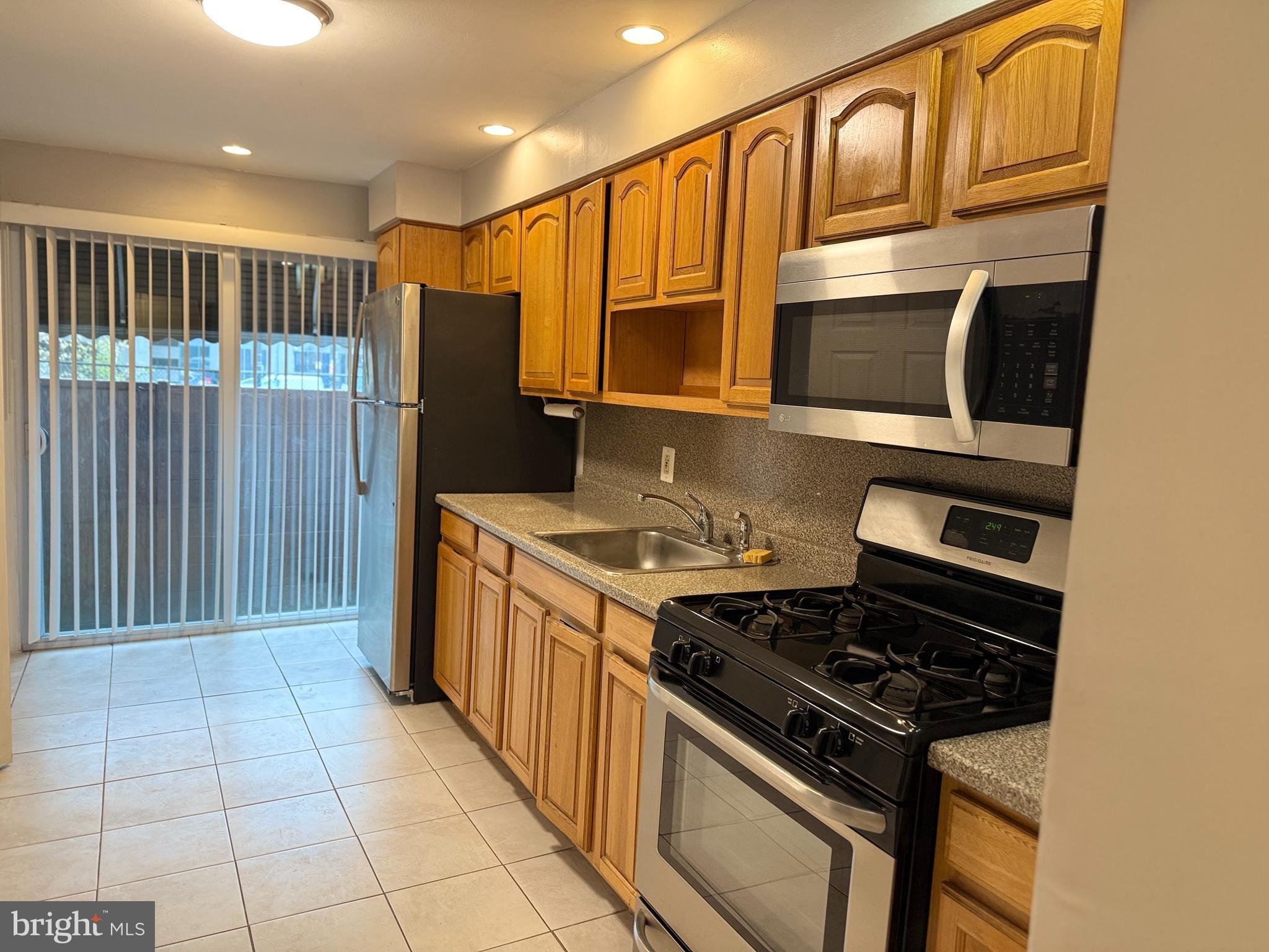 LOWER MOYAMENSING - Residential