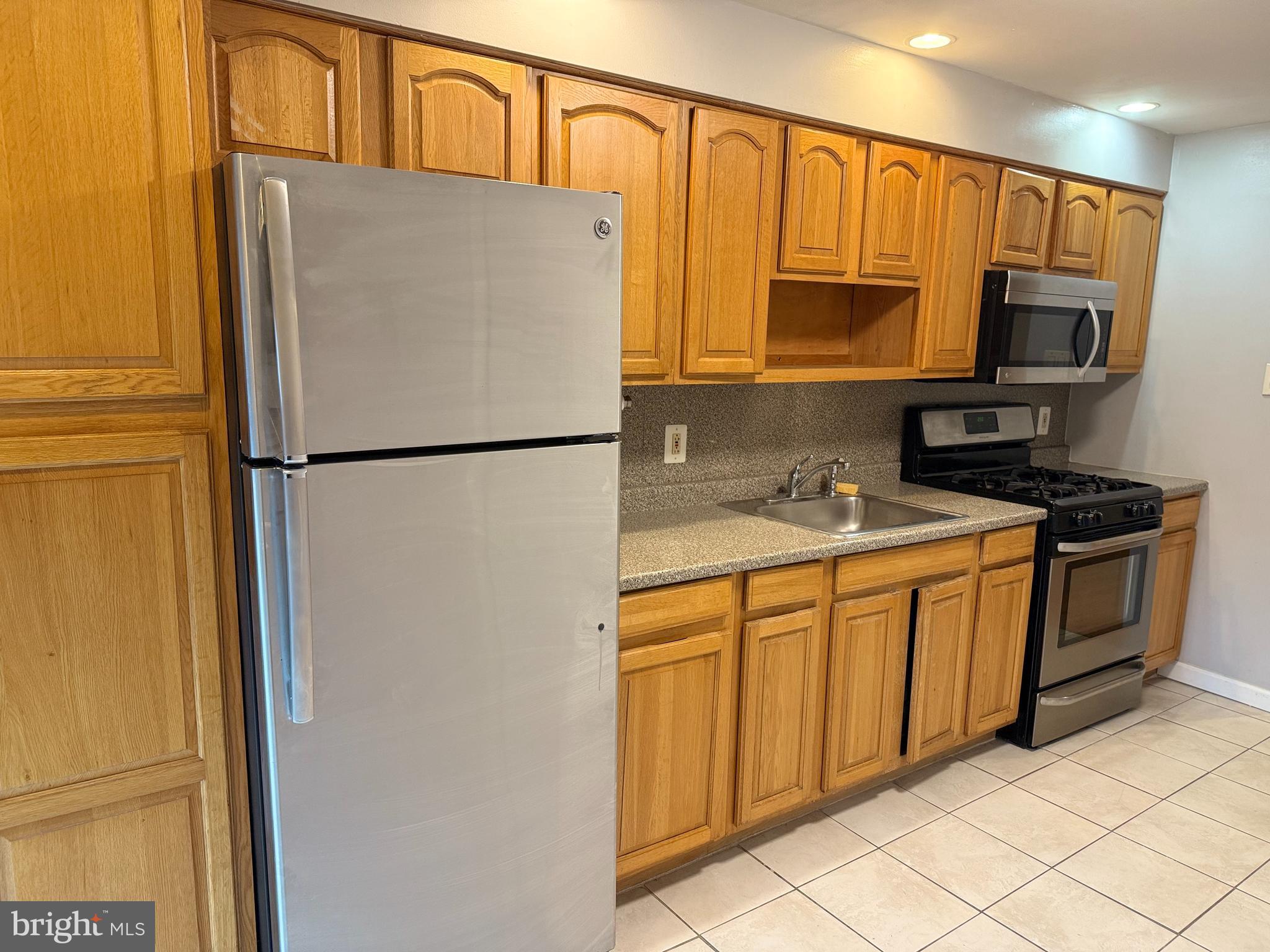 LOWER MOYAMENSING - Residential
