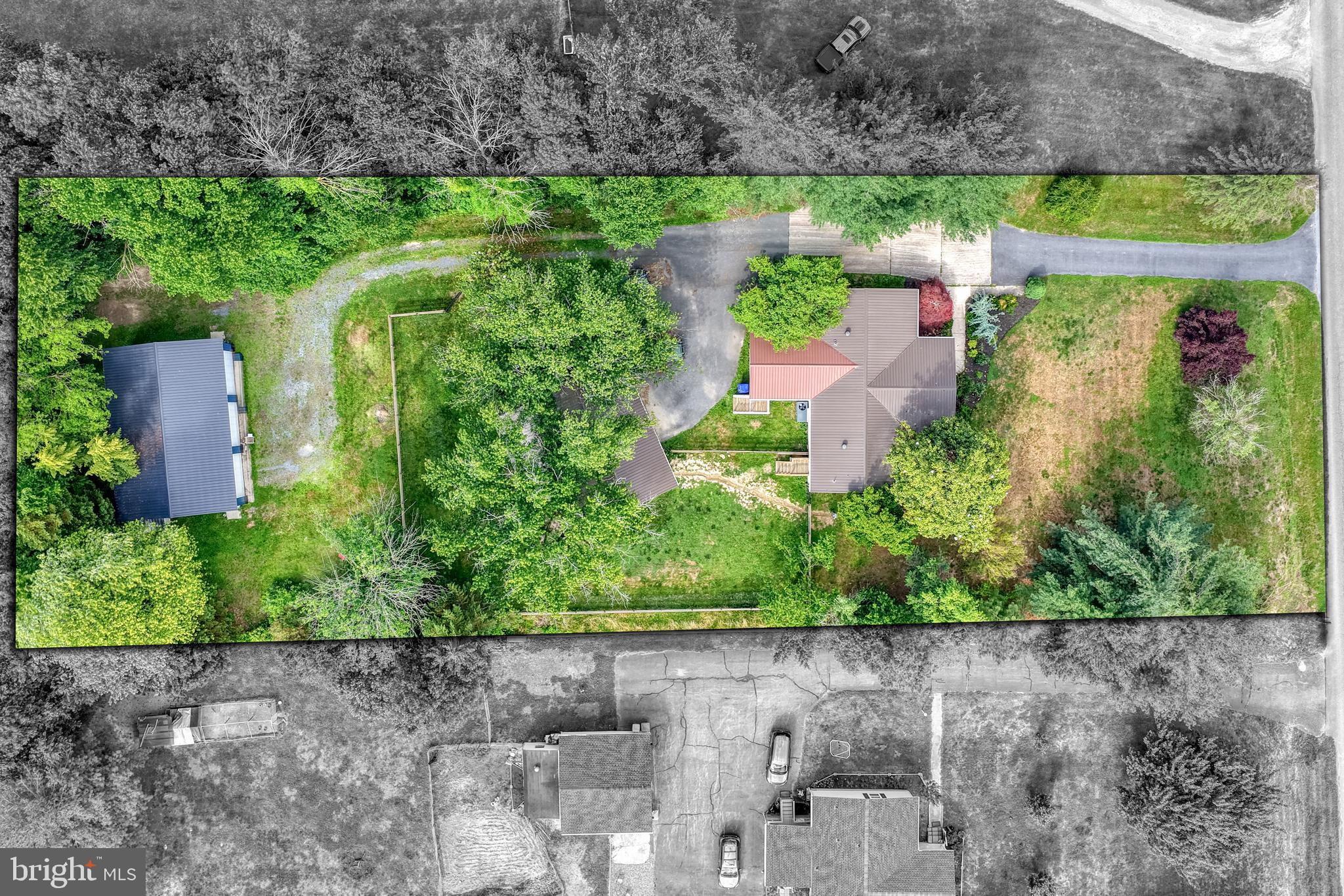 1077 DINAHS CORNER ROAD