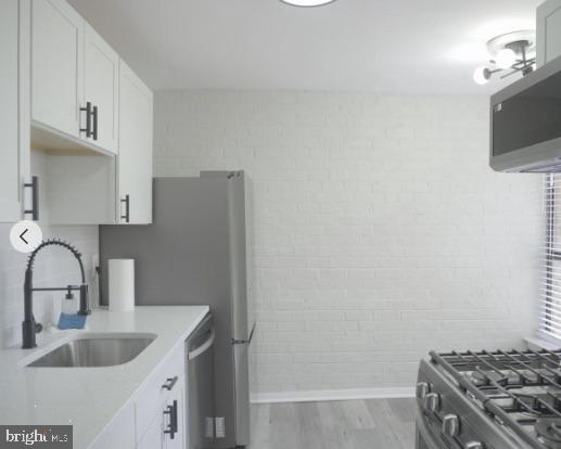 HUNTLEY SQUARE CONDOMINIUMS - Residential