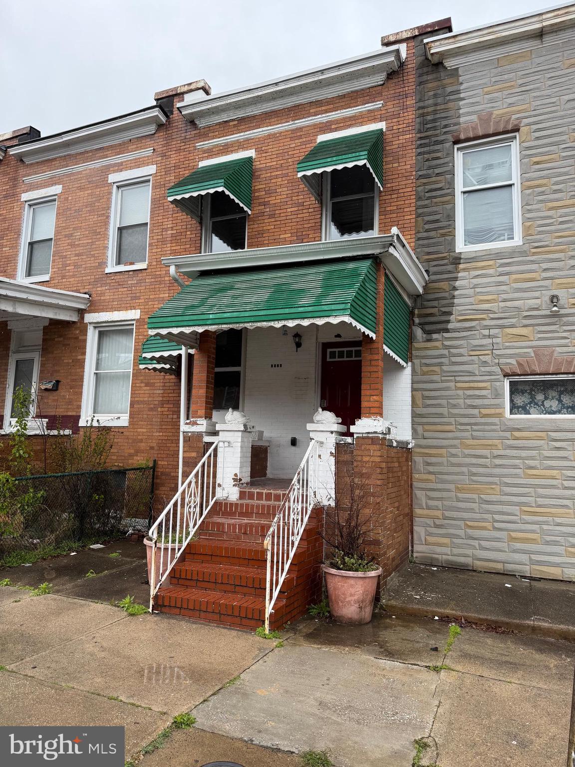 Welcome to 2526 E Chase St, a freshly updated 2-bedroom, 2-bathroom row home located in the heart of East Baltimore. This charming home features a classic brick exterior and has been recently renovated to offer a bright and comfortable living space. Step inside to find spacious rooms with plenty of natural light, ceiling fans in every room for year-round comfort, and an open layout that flows easily from living to dining areas. The kitchen includes updated fixtures and brand new appliances, perfect for everyday cooking or entertaining.
Upstairs, you'll find two generously sized bedrooms and a full bathroom. The home also offers a finished basement with ample space for an entertainment room, as well as a full bathroom. A new roof was installed just three years ago, providing peace of mind for tenants. Outside, enjoy a low-maintenance backyard and convenient on-street parking.
Situated close to public transit, parks, and local shops, this home offers easy access to downtown Baltimore and surrounding neighborhoods. Perfect for renters seeking a quiet residential street with urban convenience.