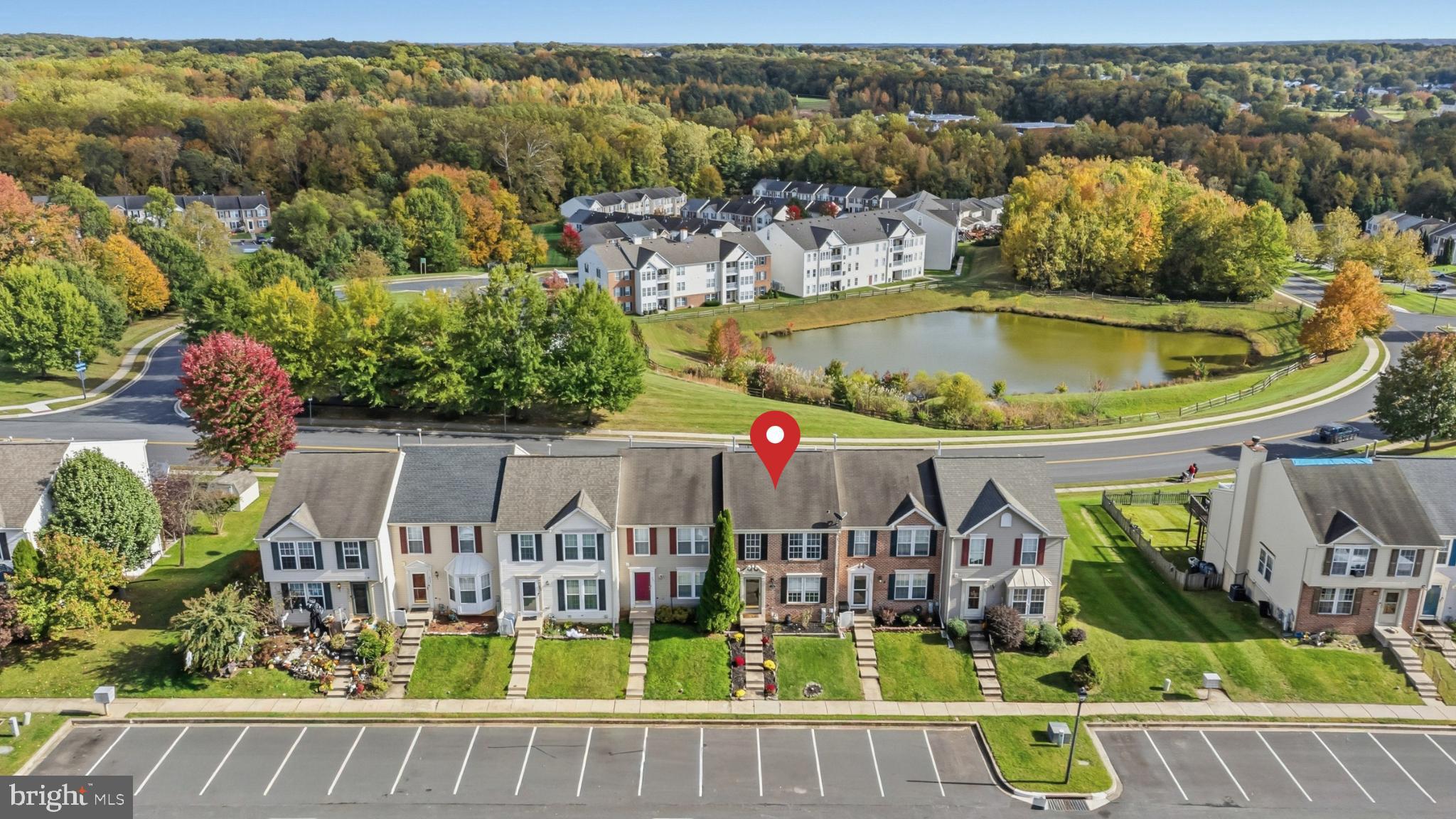 565 MACINTOSH CIRCLE