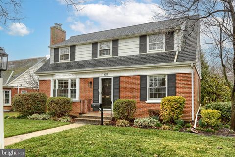 Photo of 1017 Louise Avenue, Lancaster, PA 17601 (MLS # PALA2047714)