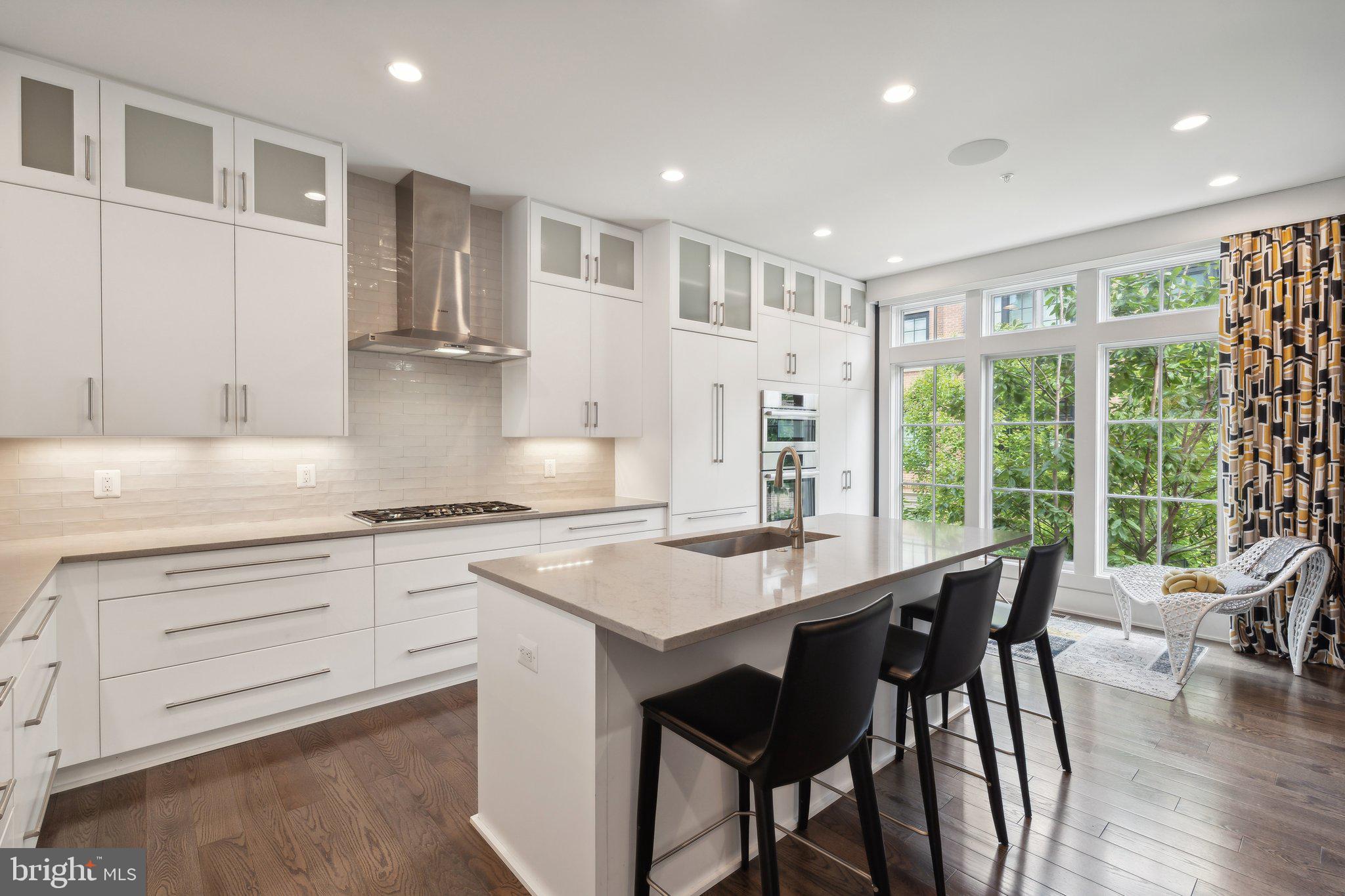 CHEVY CHASE - Residential