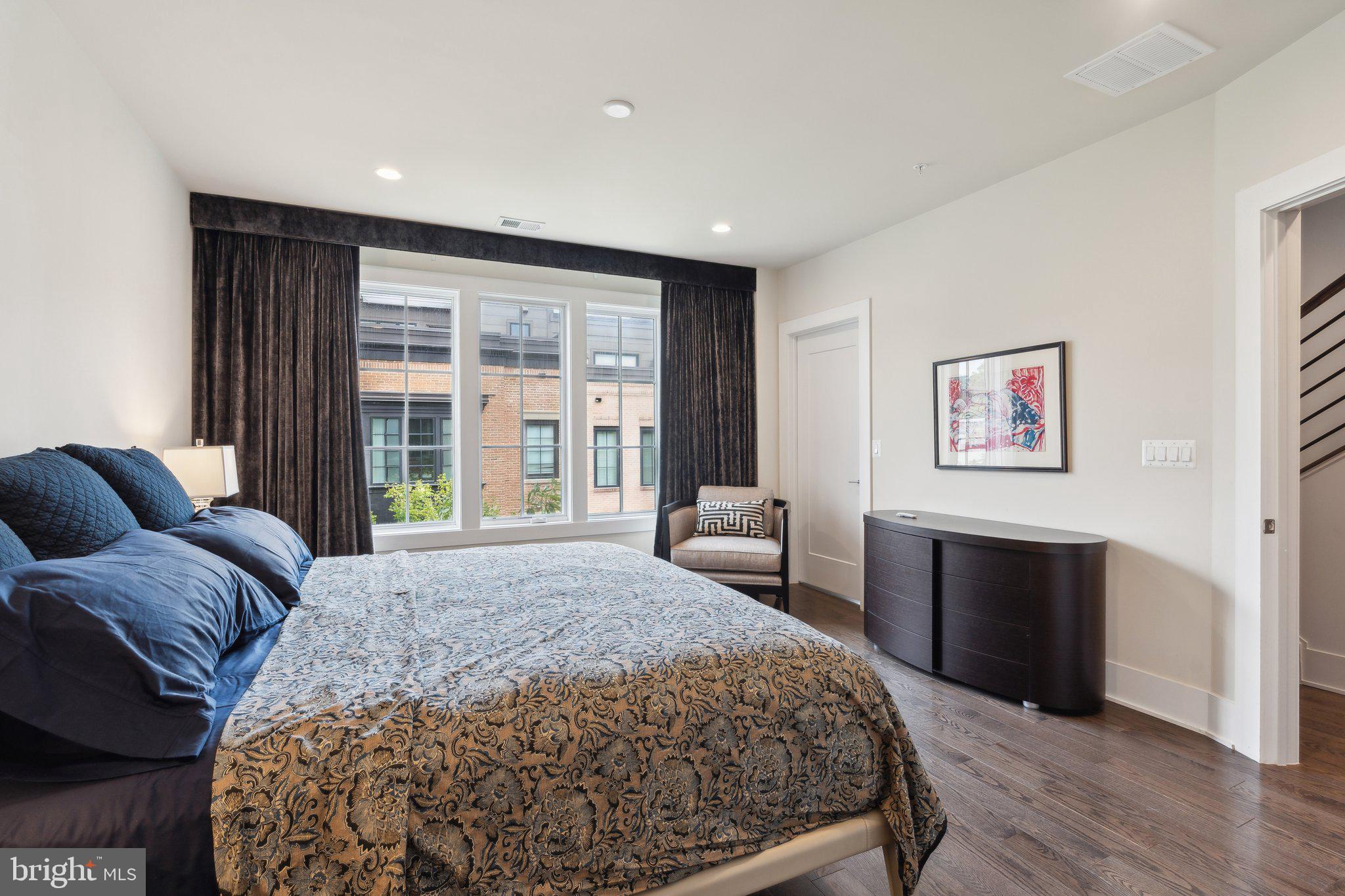 CHEVY CHASE - Residential