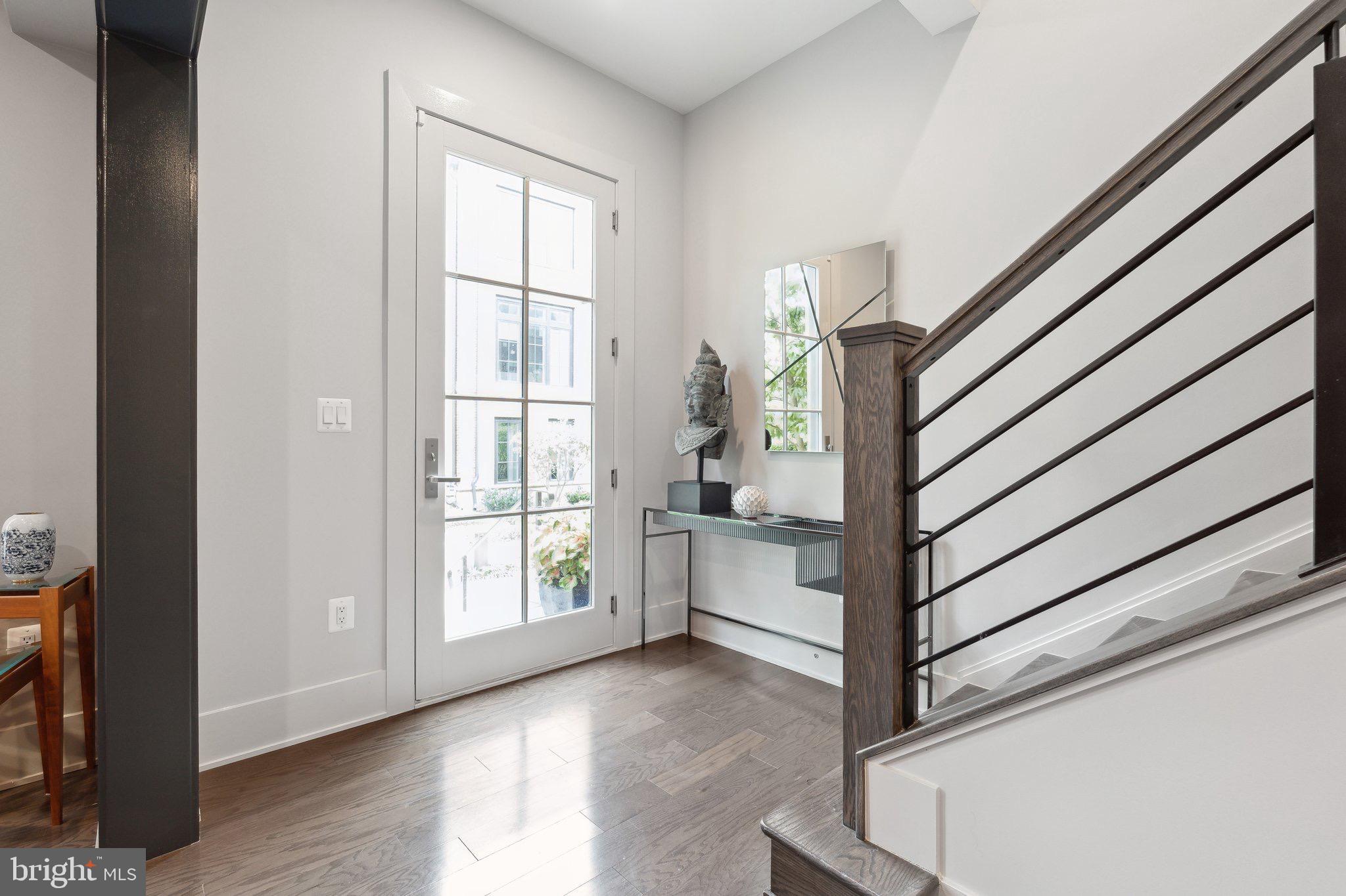 CHEVY CHASE - Residential